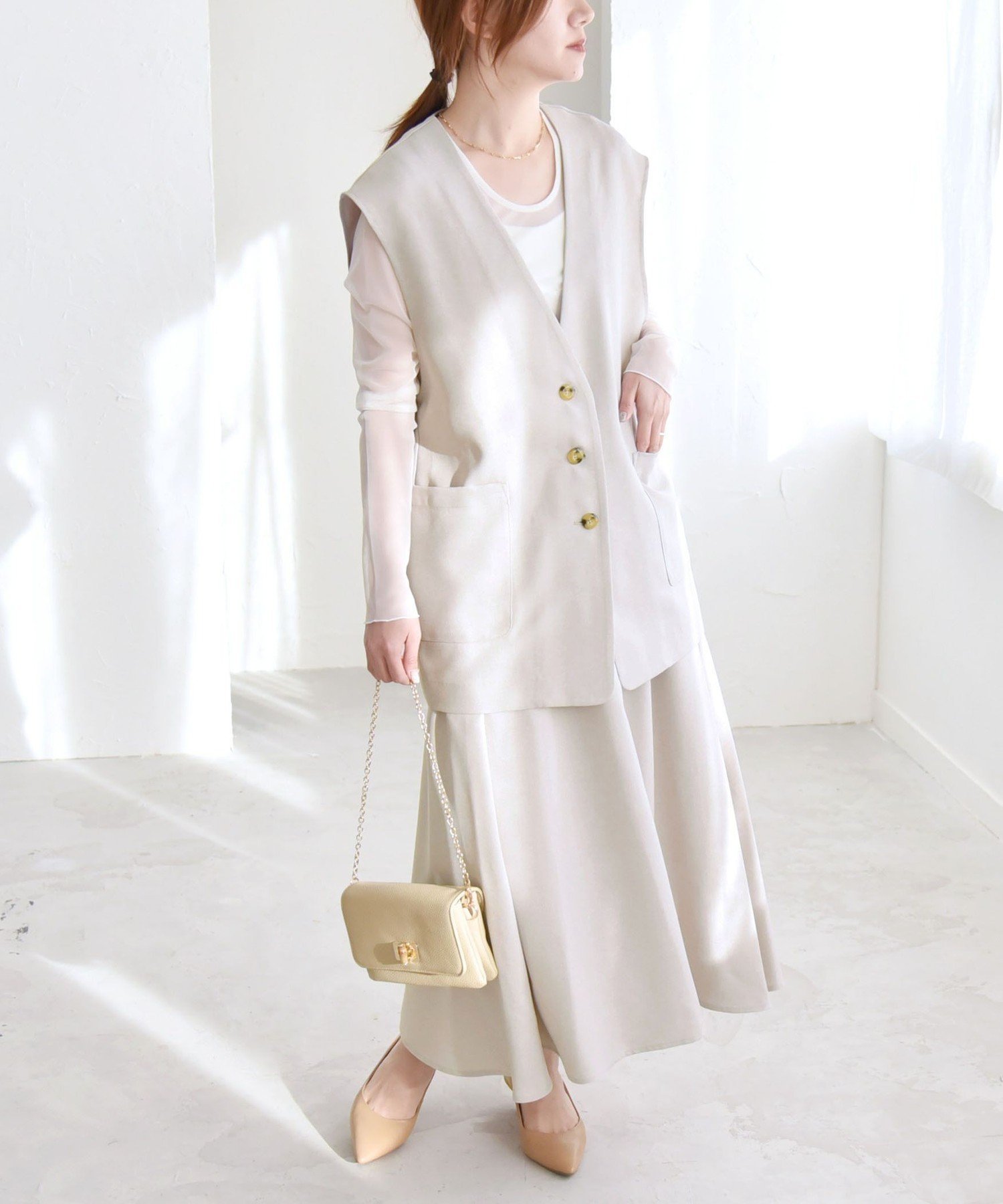 【シップス フォー ウィメン/SHIPS】のquaranciel 洗濯機可能 Vネック ジレ フレア スカート セットアップ インテリア・キッズ・メンズ・レディースファッション・服の通販 founy(ファニー) 　ファッション　Fashion　レディースファッション　Fashion for Women　アウター　Coat / Outerwear Collection　セットアップ　Matching Sets　スカート・ミニ/ミディ/マキシ　Skirts / Mini, Midi & Maxi Skirts　スカート　Skirts　Aライン・フレアスカート　A-Line & Flared Skirts　洗える　Machine Washable　シンプル　Simple, Minimal　ジャケット　Jacket, Outerwear　セットアップ　Set-Up, Coordinated Outfit　デニム　Denim, Jeans Material　フェミニン　Feminine, Girly　フレア　Flare, Flared　ボックス　Boxy, Box Shape　リラックス　Relax, Relaxed Fit　おすすめ　Recommended / Our Picks　2025年　2025　2025春夏・S/S　Spring/Summer 2025 SS25　ベージュ|ID: prp329100004877346 ipo3291000000036382325