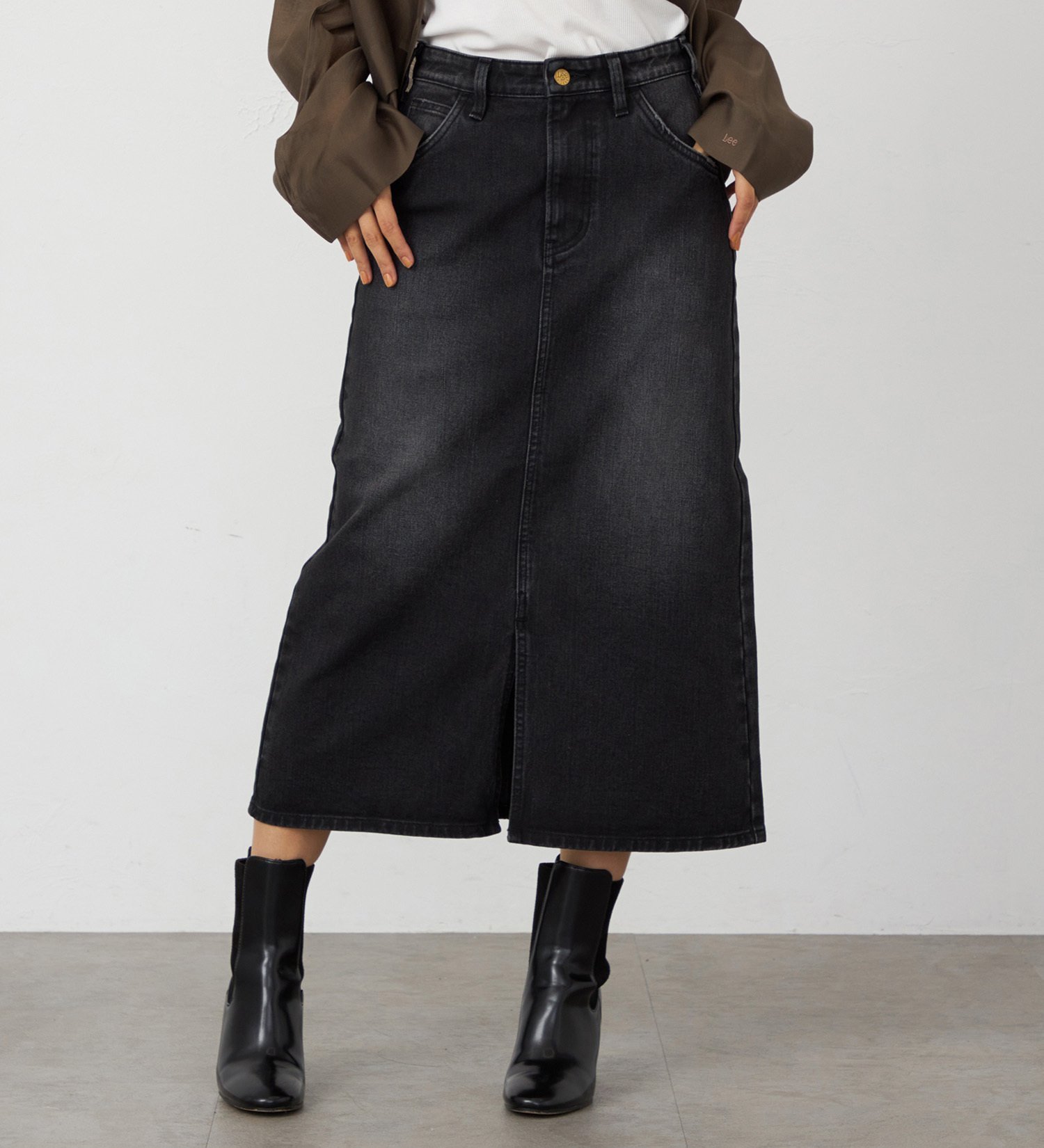 【エドウイン オンライン モール/EDWIN ONLINE MALL】のリニューアル Lee BABE ストレッチ/ミドル丈デニムスカート 【豊富なサイズ展開XS-XL】 インテリア・キッズ・メンズ・レディースファッション・服の通販 founy(ファニー) 　ファッション　Fashion　レディースファッション　Fashion for Women　スカート　Skirts　デニムスカート・カジュアルスカート　Denim Skirts　ストレッチ　Stretch, Stretchy Fabric　スニーカー　Sneakers, Trainers　スリット　Slit, Slit Detail　デニム　Denim, Jeans Material　フロント　Front, Front Design　ミドル　Middle Length, Mid Height　ブラックデニム|ID: prp329100004877350 ipo3291000000036382340