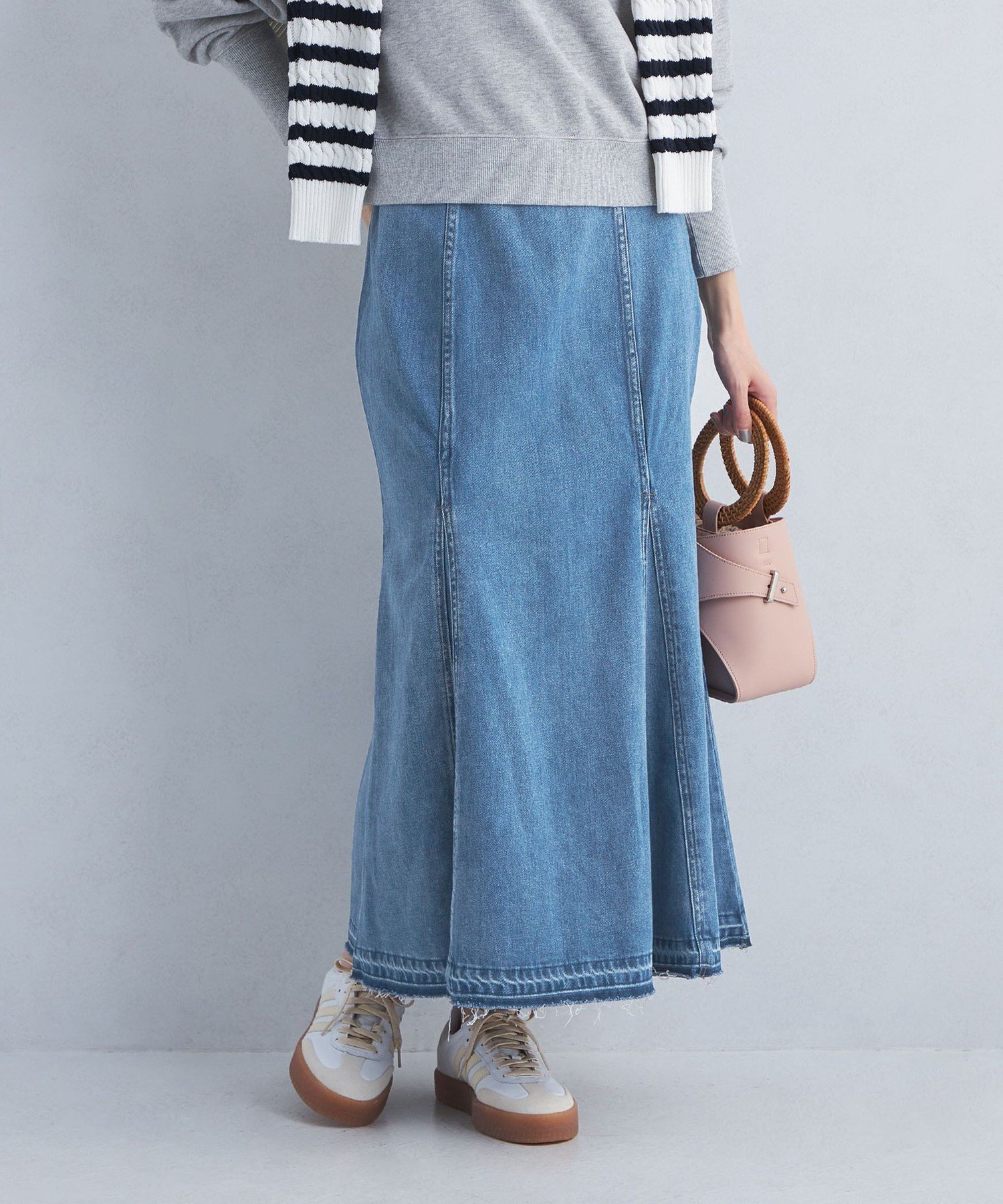 【ユナイテッドアローズ/UNITED ARROWS】のデニム パネル スカート 人気、トレンドファッション・服の通販 founy(ファニー) 　ファッション　Fashion　レディースファッション　Fashion for Women　スカート　Skirts　春　Spring　秋　Autumn　コンパクト　Compact, Small Size　シューズ　Shoes, Footwear　シンプル　Simple, Minimal　スニーカー　Sneakers, Trainers　デニム　Denim, Jeans Material　バランス　Balance, Style Balance　フェミニン　Feminine, Girly　フラット　Flat, Flat Shoes　冬　Winter / This Winter　アウトレット　Outlet / Clearance　おすすめ　Recommended / Our Picks　夏　Summer　 other-1|ID: prp329100004877359 ipo3291000000036382367