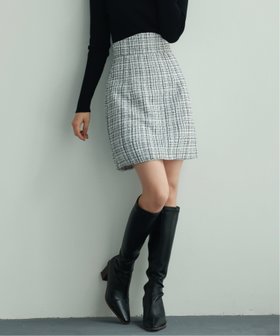 【セゾンドパピヨン/SAISON DE PAPILLON】のツイード生地ペチパン付きミニスカート 人気、トレンドファッション・服の通販 founy(ファニー) ファッション Fashion レディースファッション Fashion for Women スカート Skirts ミニスカート Mini Skirts コンパクト Compact, Small Size ツイード Twill, Twill Weave フレア Flare, Flared フロント Front, Front Design ミニスカート Mini Skirt, Short Skirt ラグジュアリー Luxury, Elegant 台形 A-Line, Trapezoid Shape A/W・秋冬 Autumn/Winter |ID:prp329100004877365