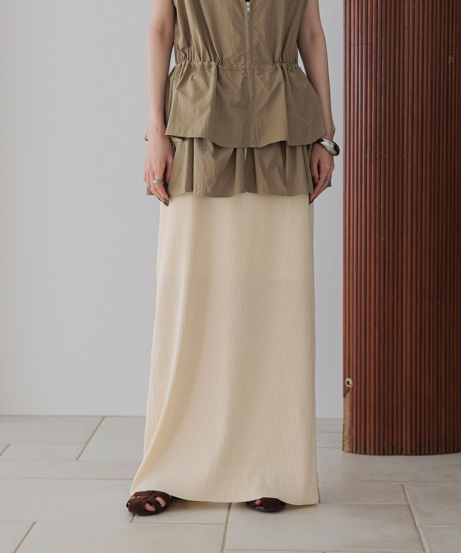 【ローリーズファーム/LOWRYS FARM】の【ロング丈販売開始】カットリブタイトスカート インテリア・キッズ・メンズ・レディースファッション・服の通販 founy(ファニー) 　ファッション　Fashion　レディースファッション　Fashion for Women　スカート　Skirts　カーディガン　Cardigan, Knitwear　吸水　Absorbent, Quick-Dry　抗菌　Antibacterial, Bacteria-Resistant　タイトスカート　Pencil Skirt, Tight Skirt　トレンド　Trend, Trending Now　ベーシック　Basic, Essential　ロング　Long, Long-Length　おすすめ　Recommended / Our Picks　アイボリー08|ID: prp329100004877376 ipo3291000000036382431