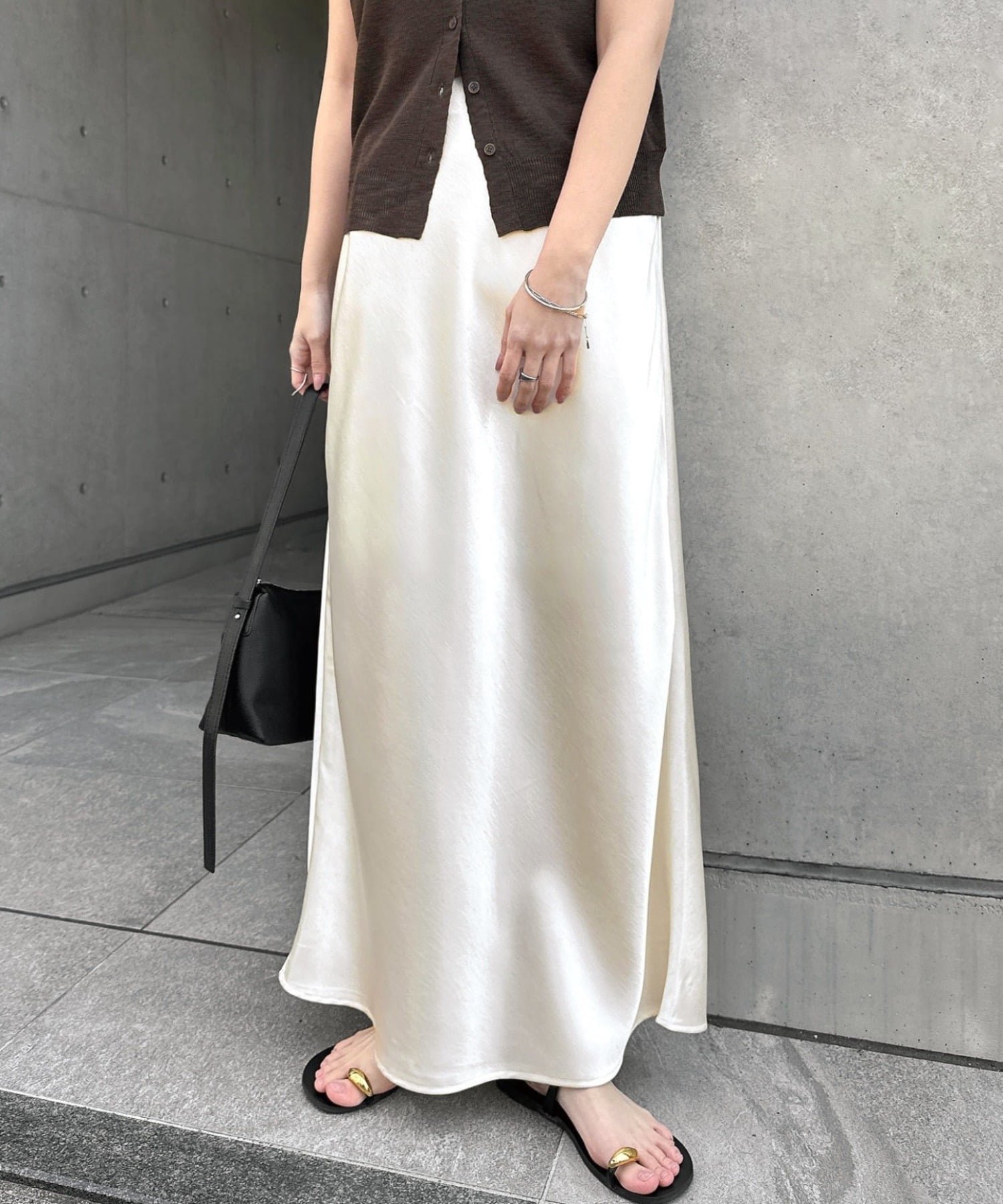 【アンドミー/andme】のサテン ロング スカート インテリア・キッズ・メンズ・レディースファッション・服の通販 founy(ファニー) 　ファッション　Fashion　レディースファッション　Fashion for Women　スカート　Skirts　サテン　Satin, Glossy Fabric　シンプル　Simple, Minimal　ドレープ　Drape, Draping Fabric　ロング　Long, Long-Length　エレガント 上品　Elegant　アイボリー|ID: prp329100004877512 ipo3291000000036384271