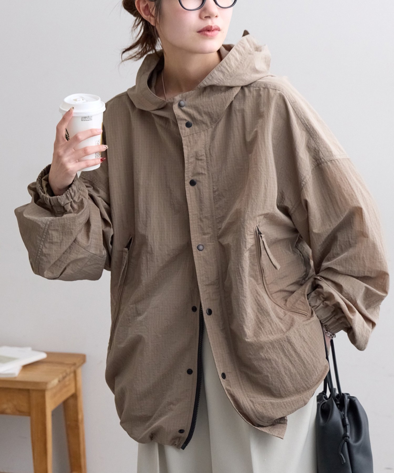 【ディスコート/Discoat】の【Enlude】リップストップナイロンフード付きジャケット《ユニセックス》 インテリア・キッズ・メンズ・レディースファッション・服の通販 founy(ファニー) 　ファッション　Fashion　レディースファッション　Fashion for Women　アウター　Coat / Outerwear Collection　レディースジャケット・軽アウター　Jackets　2026年　2026　ジップ　Zip, Zipper　ジャケット　Jacket, Outerwear　ドローコード　Drawcord, Drawstring Cord　ポケット　Pocket, Pocket Detail　リラックス　Relax, Relaxed Fit　モカ|ID: prp329100004878472 ipo3291000000036394467