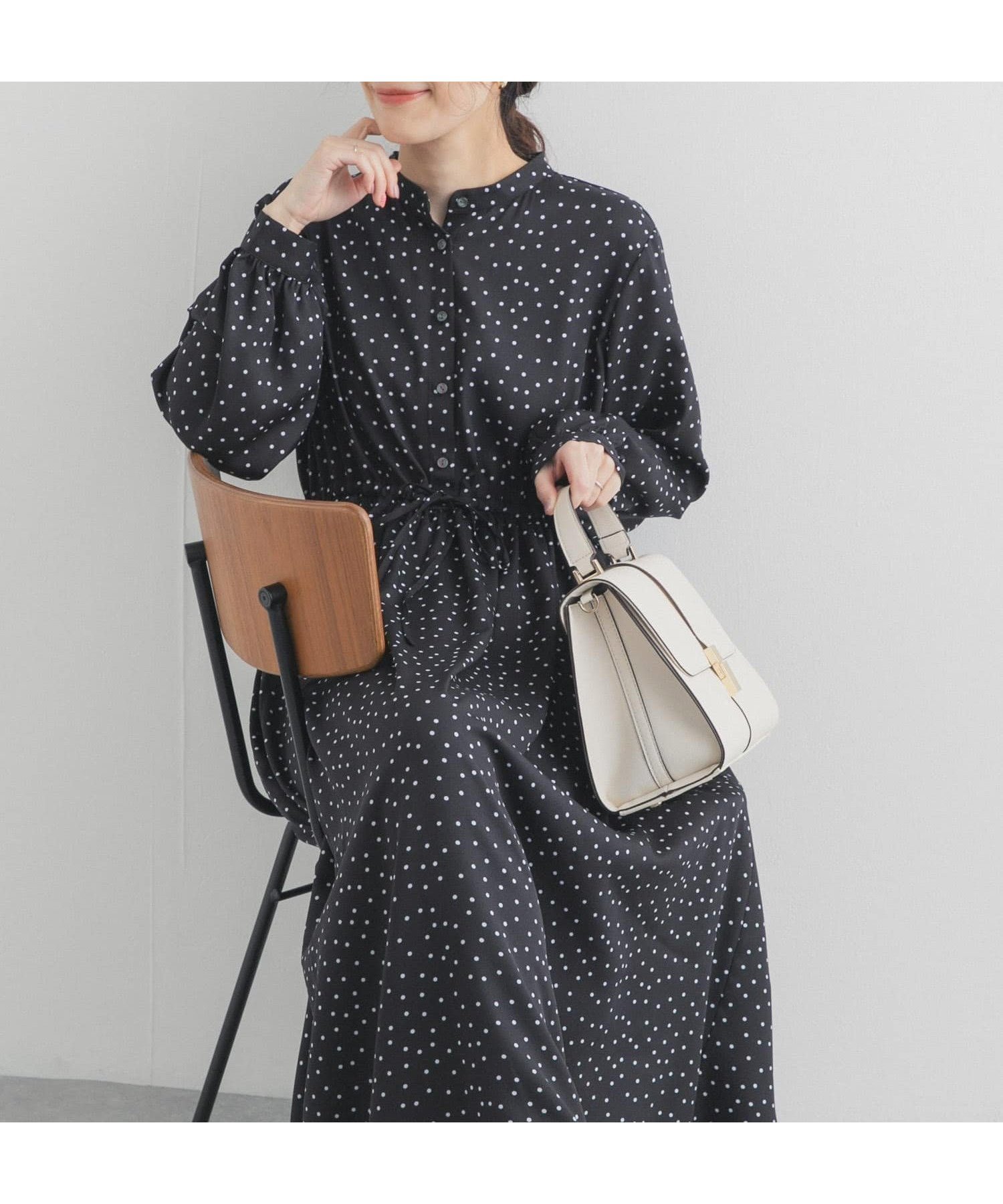 【アーバンリサーチ ドアーズ/URBAN RESEARCH DOORS】のドットプリントワンピース インテリア・キッズ・メンズ・レディースファッション・服の通販 founy(ファニー) ファッション Fashion レディースファッション Fashion for Women ワンピース Dresses 2026年 2026 カーディガン Cardigan, Knitwear ジャケット Jacket, Outerwear スタンド Stand Collar, Upright Stand ドット Polka Dot, Dot Pattern プリント Print, Printed Pattern リボン Ribbon, Bow ロング Long, Long-Length エレガント 上品 Elegant 夏 Summer S/S・春夏 SS, Spring/Summer, Warm Season ブラック|ID: prp329100004879301 ipo3291000000036408716