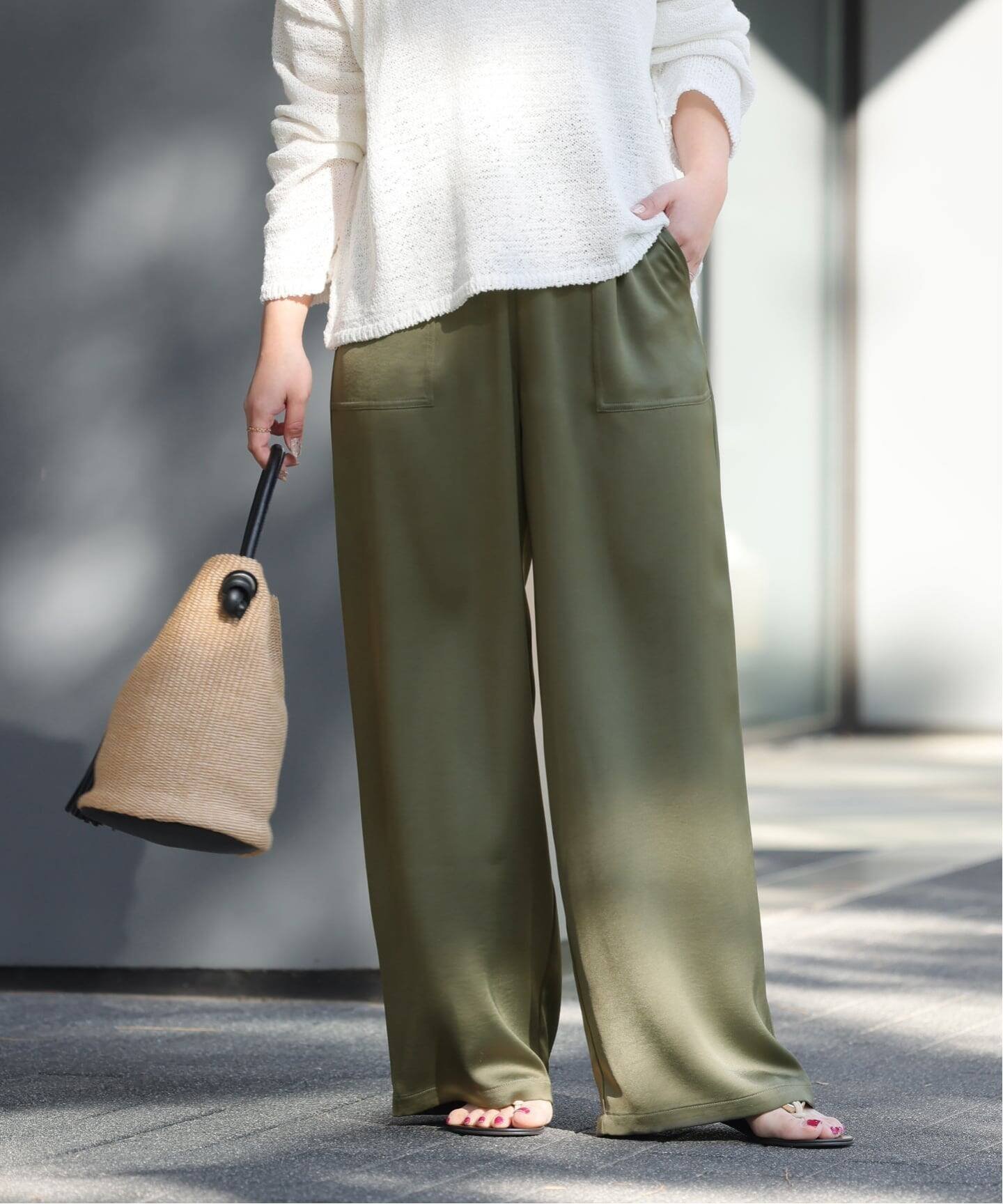 【ジャーナルスタンダード レリューム/JOURNAL STANDARD relume】の《追加2》サテンベイカーパンツ インテリア・キッズ・メンズ・レディースファッション・服の通販 founy(ファニー) 　ファッション　Fashion　レディースファッション　Fashion for Women　パンツ　Pants & Trousers　2026年　2026　サテン　Satin, Glossy Fabric　ストレート　Straight, Straight Cut　リラックス　Relax, Relaxed Fit　エレガント 上品　Elegant　カーキ|ID: prp329100004879338 ipo3291000000036408878