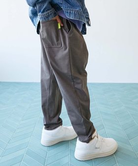 【デビロック/devirock / KIDS】の【イージーウォッシュ】乾燥機OK マチ付き テーパードパンツ スウェットパンツ 25AW 人気、トレンドファッション・服の通販 founy(ファニー) ファッション Fashion キッズファッション Fashion for Kids ボトムス Bottoms シンプル Simple, Minimal ストレッチ Stretch, Stretchy Fabric なめらか Smooth, Silky Texture おすすめ Recommended / Our Picks 2025年 2025 2025-2026秋冬・A/W Autumn/Winter 2025–26 AW25–26 |ID:prp329100004880320