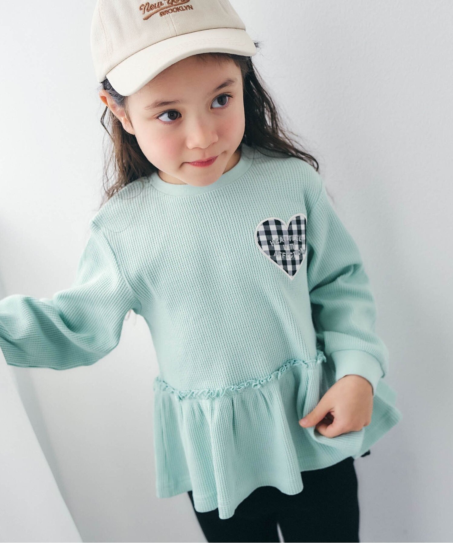 【エフオー オンラインストア/F.O.Online Store / KIDS】の【新色追加】ワッフルペプラムハートモチーフTシャツ インテリア・キッズ・メンズ・レディースファッション・服の通販 founy(ファニー) 　ファッション　Fashion　キッズファッション　Fashion for Kids　ペプラム　Peplum, Flared Hem　長袖　Long Sleeve, Full Sleeve　グリーン|ID: prp329100004880334 ipo3291000000036424003