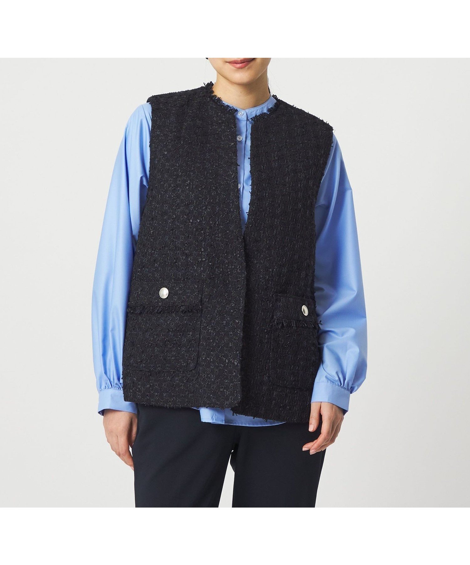 【ユナイテッドアローズ/UNITED ARROWS】のミックスツイード キーネックベスト A DAY IN THE LIFE 人気、トレンドファッション・服の通販 founy(ファニー) 　ファッション　Fashion　レディースファッション　Fashion for Women　アウター　Coat / Outerwear Collection　トップス・カットソー　Cut & Sew Tops　ベスト&ジレ / 重ね着スタイル　Vests & Gilets　タートル　Turtleneck, Turtle Collar　ツイード　Twill, Twill Weave　デニム　Denim, Jeans Material　トレンド　Trend, Trending Now　バランス　Balance, Style Balance　パール　Pearl, Pearl Accent　フリンジ　Fringe, Tassel　フロント　Front, Front Design　プリーツ　Pleats, Pleated　ポケット　Pocket, Pocket Detail　ミックス　Mix, Mixed Style　アウトレット　Outlet / Clearance　エレガント 上品　Elegant　セレモニー　Ceremony　ビジネス 仕事 通勤　Business / Work / Commuting　 other-1|ID: prp329100004880384 ipo3291000000036424874