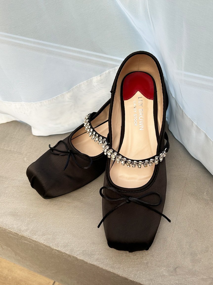 【リリーブラウン/Lily Brown】のL.B CANDY STOCK スクエアバレエシューズ インテリア・キッズ・メンズ・レディースファッション・服の通販 founy(ファニー) 　雑誌掲載アイテム　Magazine Picks & Fashion Features　ファッション雑誌　Fashion Magazines　スウィート　Sweet　ヴィヴィ　ViVi　ファッション　Fashion　レディースファッション　Fashion for Women　4月号　April Issue　インソール　Shoe Insole　サテン　Satin, Glossy Fabric　シアー　Sheer, See-Through　シューズ　Shoes, Footwear　シルバー　Silver, Metallic Silver　ストーン　Stone, Gem-Like　スマート　Smart, Elegant　チュール　Tulip, Tulip Motif　バレエ　Ballet, Ballet Style　ビジュー　Bijou, Jewel-like Accent　フラット　Flat, Flat Shoes　モチーフ　Motif, Design Theme　エレガント 上品　Elegant　雑誌　Magazine, Fashion Magazine　BLK[009]|ID: prp329100004880646 ipo3291000000036427932