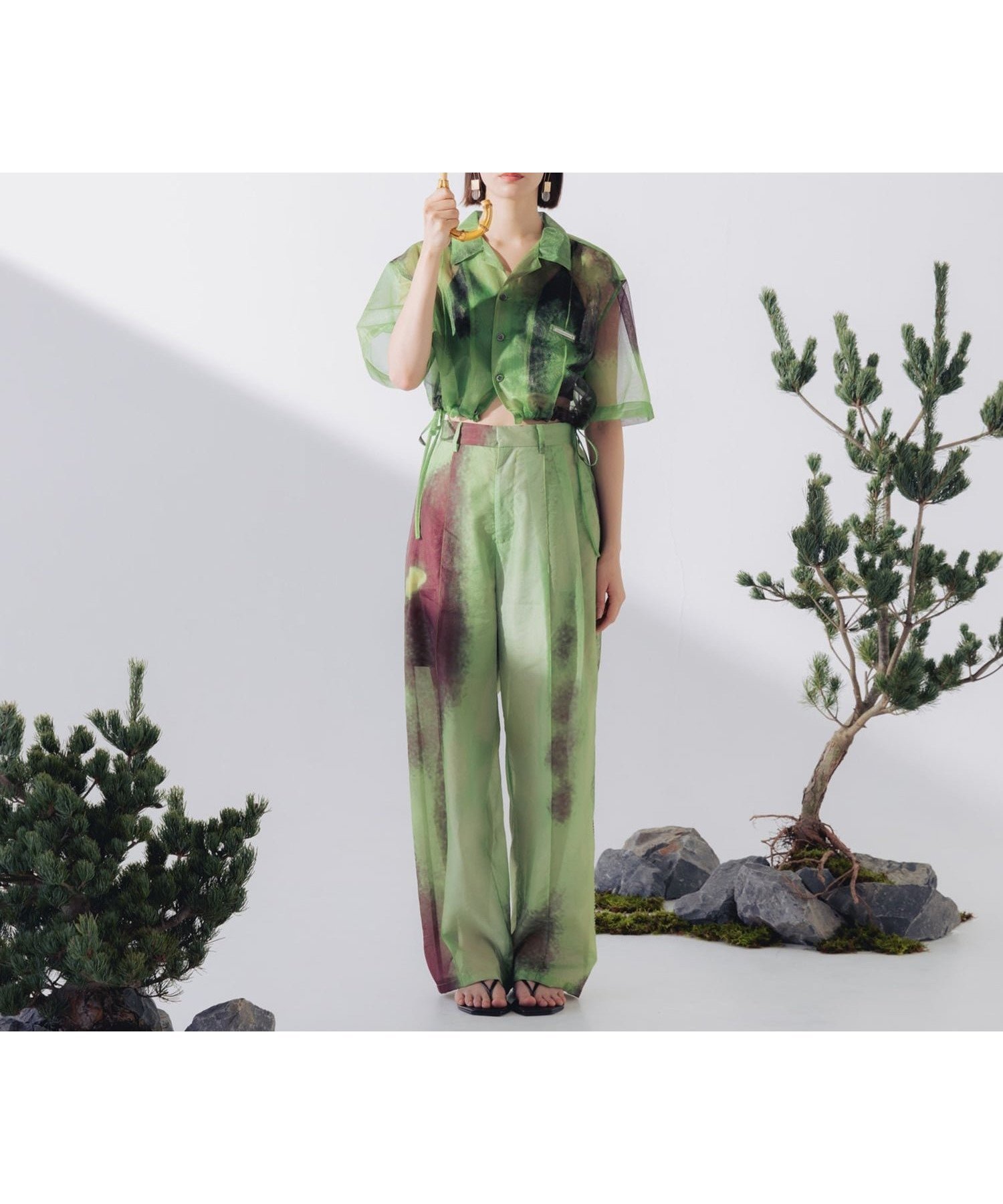 【その他のブランド/Other】の【完全遮光100%】 長傘S/50cm/フリル インテリア・キッズ・メンズ・レディースファッション・服の通販 founy(ファニー) 　ファッション　Fashion　レディースファッション　Fashion for Women　レイングッズ・傘・晴雨兼用傘　Umbrellas & Rain Gear　傘　Umbrella, Parasol　人気　Popular, Best Seller　フリル　Frill, Ruffle　エレガント 上品　Elegant　ブラック|ID: prp329100004880657 ipo3291000000036428017