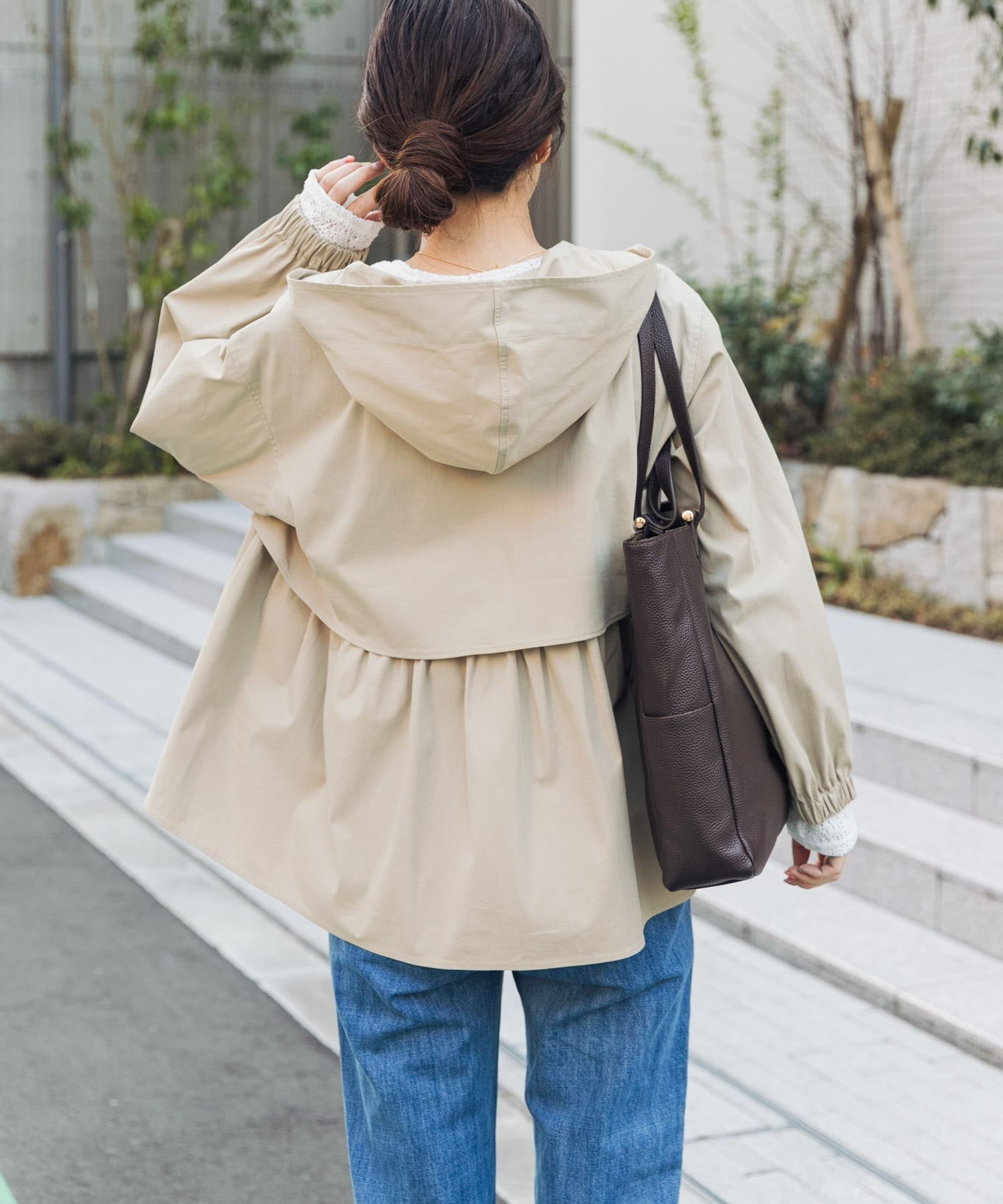 【アーバンリサーチ ドアーズ/URBAN RESEARCH DOORS】の撥水バックギャザーフードジャケット インテリア・キッズ・メンズ・レディースファッション・服の通販 founy(ファニー) 　ファッション　Fashion　レディースファッション　Fashion for Women　アウター　Coat / Outerwear Collection　レディースジャケット・軽アウター　Jackets　2026年　2026　ギャザー　Gathered, Ruffled　バランス　Balance, Style Balance　ブルゾン　Blouson, Bomber Jacket　夏　Summer　S/S・春夏　SS, Spring/Summer, Warm Season　ベージュ|ID: prp329100004882083 ipo3291000000036440426