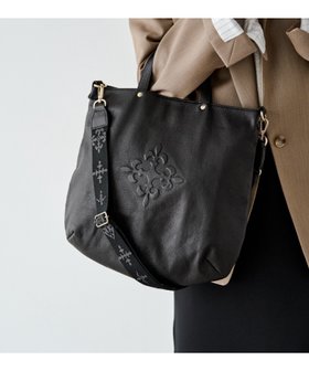 【ラシット/russet】のスリム2WAYトートバッグ エンボスモノグラム 人気、トレンドファッション・服の通販 founy(ファニー) ファッション Fashion レディースファッション Fashion for Women バッグ Bags オケージョン Occasion Wear 傘 Umbrella, Parasol ショルダー Shoulder, Shoulder Strap シンプル Simple, Minimal スリム Slim, Slim Fit 人気 Popular, Best Seller バランス Balance, Style Balance フォルム Silhouette, Form フロント Front, Front Design ベーシック Basic, Essential ポケット Pocket, Pocket Detail 日本製 Made In Japan エレガント 上品 Elegant セレモニー Ceremony ビジネス 仕事 通勤 Business / Work / Commuting |ID:prp329100004882517