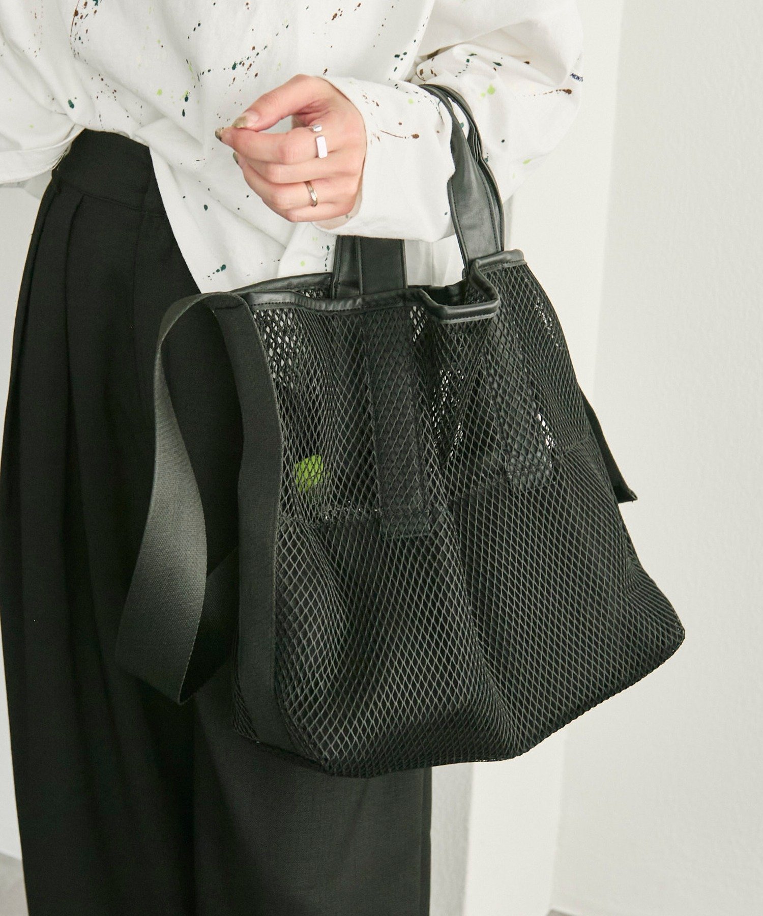 【イア パピヨネ/ear PAPILLONNER】の【ouchi/ほし企画】ダイヤメッシュ2WAYトートバッグL 人気、トレンドファッション・服の通販 founy(ファニー) 　ファッション　Fashion　レディースファッション　Fashion for Women　バッグ　Bags　今季　This Season, Current Season　軽量　Lightweight, Ultra Light　チャーム　Charm, Pendant　パイピング　Piping, Trim Design　ポケット　Pocket, Pocket Detail　マグネット　Magnet, Magnetic Closure　メッシュ　Mesh, Net Fabric　夏　Summer　 other-1|ID: prp329100004882718 ipo3291000000036446508