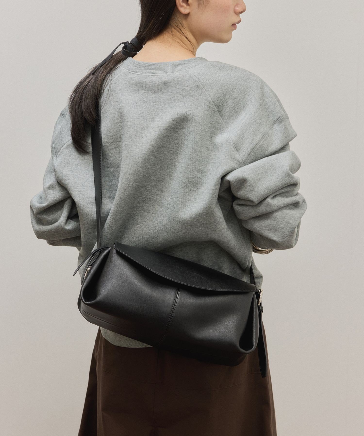 【アダム エ ロペ/ADAM ET ROPE'】の【サステナブル】フラップショルダーバッグ インテリア・キッズ・メンズ・レディースファッション・服の通販 founy(ファニー) ファッション Fashion レディースファッション Fashion for Women バッグ Bags ショルダー Shoulder, Shoulder Strap 財布 Wallet, Purse バランス Balance, Style Balance フォルム Silhouette, Form フラップ Flap, Flap Pocket ベーシック Basic, Essential ポケット Pocket, Pocket Detail ミドル Middle Length, Mid Height エレガント 上品 Elegant 2026年 2026 ブラック(01)|ID: prp329100004882728 ipo3291000000036446652