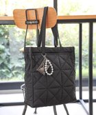 【グローバルワーク/GLOBAL WORK】の推しごとキルティングトート/145465 人気、トレンドファッション・服の通販 founy(ファニー) ファッション Fashion レディースファッション Fashion for Women バッグ Bags アクセサリー Fashion Accessories キルティング Quilted, Quilting チャーム Charm, Pendant ポーチ Pouch, Small Case リップ Lip, Lip Motif 軽量 Lightweight, Ultra Light ビジネス 仕事 通勤 Business / Work / Commuting thumbnail ブラック09|ID: prp329100004882756 ipo3291000000036446902