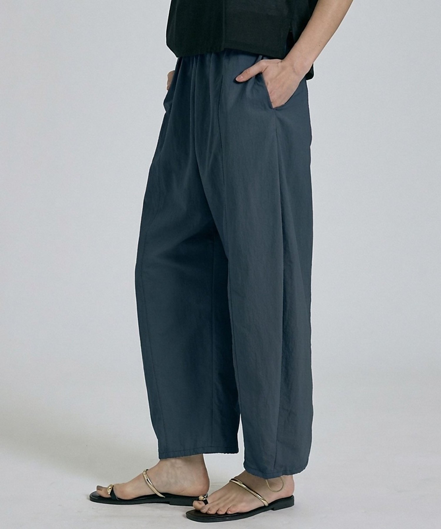 【カリテ/qualite】の【接触冷感 透湿 撥水 UVカット】ナイロンタスランパラシュートパンツ/セットア インテリア・キッズ・メンズ・レディースファッション・服の通販 founy(ファニー) ファッション Fashion レディースファッション Fashion for Women パンツ Pants & Trousers おすすめ Recommended / Our Picks サンダル Sandals, Summer Shoes スニーカー Sneakers, Trainers セットアップ Set-Up, Coordinated Outfit バランス Balance, Style Balance 夏 Summer チャコールグレー|ID: prp329100004883493 ipo3291000000036454126