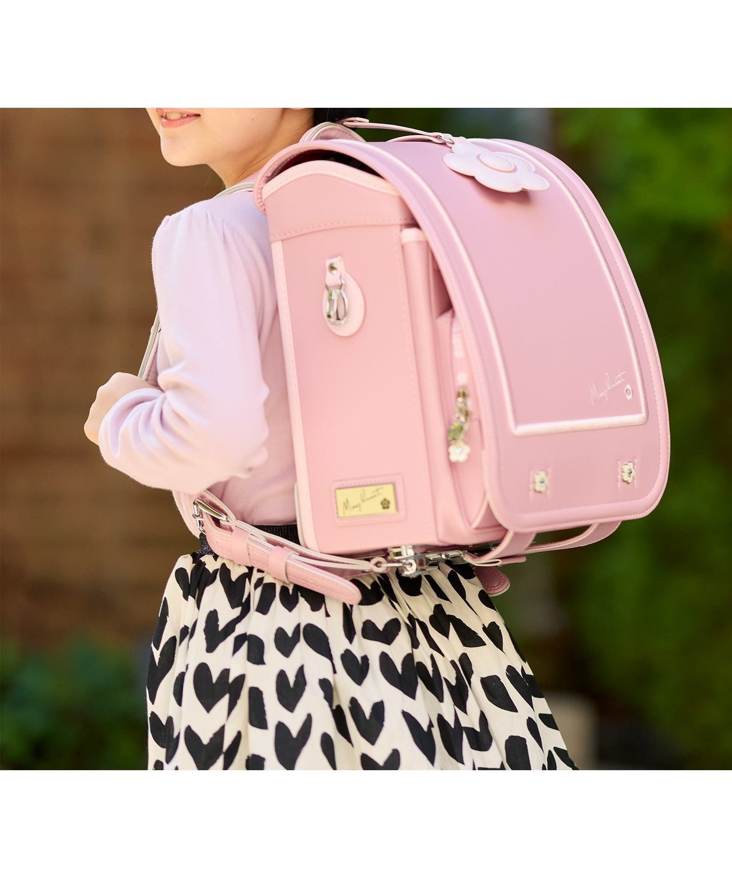 【シフォン/SHIFFON / KIDS】のMARY QUANT デイジースクエアランドセル インテリア・キッズ・メンズ・レディースファッション・服の通販 founy(ファニー) 　ファッション　Fashion　キッズファッション　Fashion for Kids　ガーリー　Girly, Feminine Style　クッション　Cushion, Throw Pillow　シンプル　Simple, Minimal　スクエア　Square, Square Shape　ダメージ　Distressed, Destroyed　チャーム　Charm, Pendant　フィット　Fit, Slim Fit　フラット　Flat, Flat Shoes　プリント　Print, Printed Pattern　プレート　Plate, Dish　ポケット　Pocket, Pocket Detail　ミニスカート　Mini Skirt, Short Skirt　モダン　Modern, Contemporary　ラウンド　Round, Round Neck　エレガント 上品　Elegant　SHELL PINK|ID: prp329100004883522 ipo3291000000036454380