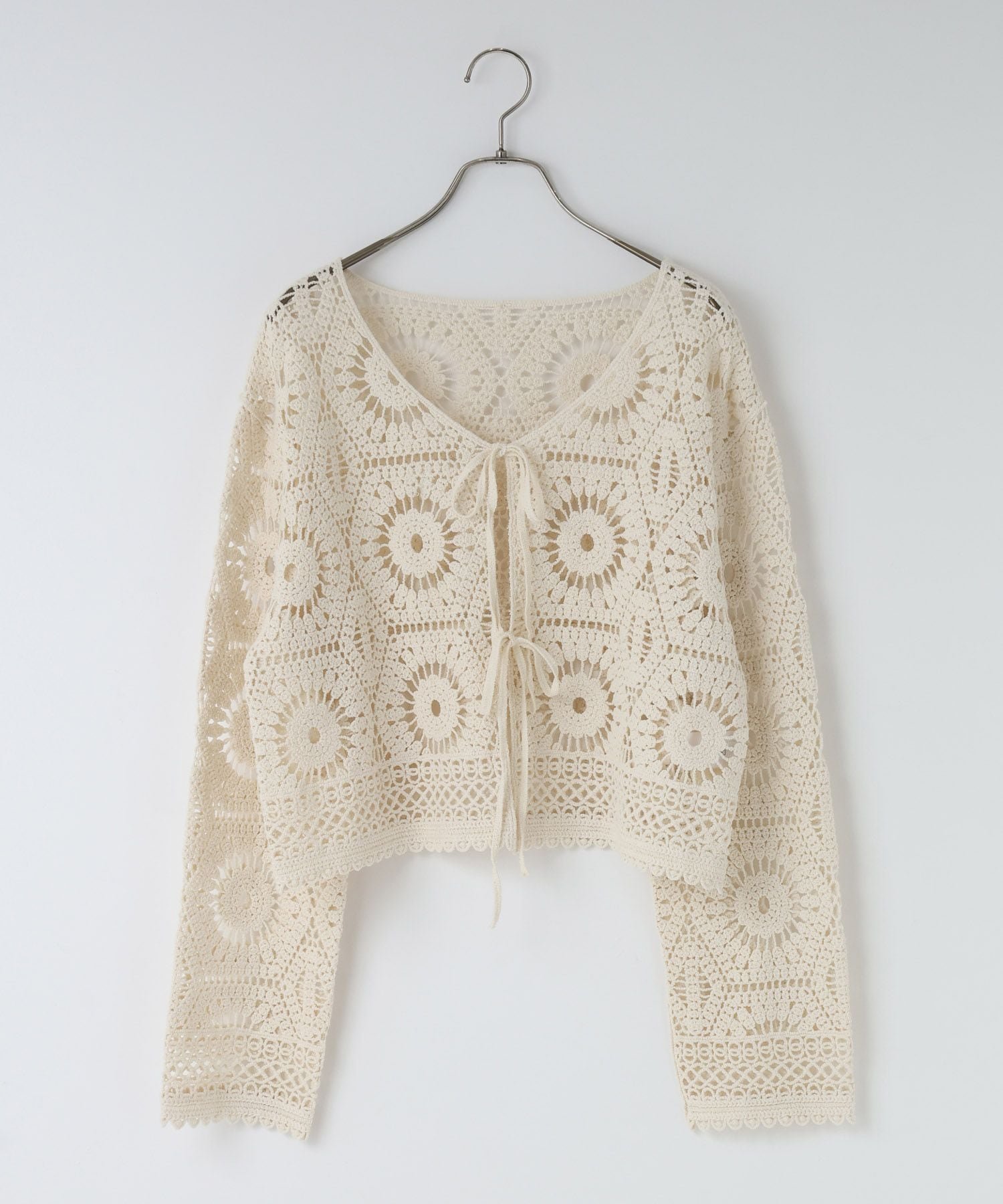 【ローリーズファーム/LOWRYS FARM】のクロシェニットカーディガン インテリア・キッズ・メンズ・レディースファッション・服の通販 founy(ファニー) ファッション Fashion レディースファッション Fashion for Women トップス・カットソー Cut & Sew Tops ニット Knit Tops & Sweaters カーディガン・羽織り Layered Style Cardigans おすすめ Recommended / Our Picks カーディガン Cardigan, Knitwear クロシェ Crochet, Knitted Lace 春 Spring オフホワイト08|ID: prp329100004883750 ipo3291000000036456173