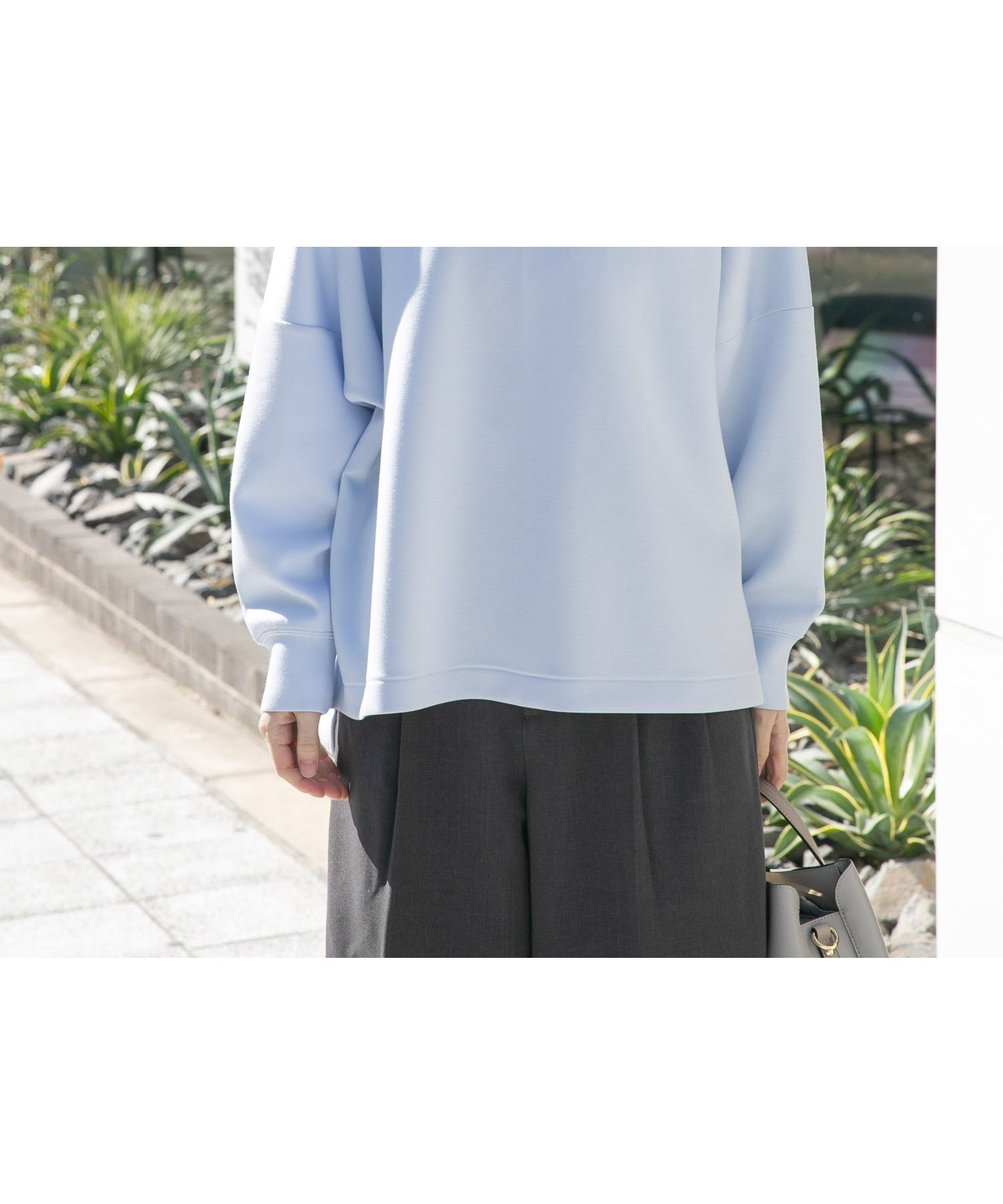 【アイテムズアーバンリサーチ/ITEMS URBAN RESEARCH】のダンボールバックジッププルオーバー インテリア・キッズ・メンズ・レディースファッション・服の通販 founy(ファニー) 　ファッション　Fashion　レディースファッション　Fashion for Women　トップス・カットソー　Cut & Sew Tops　カジュアルプルオーバー・ニットトップス　Pullovers & Knit Tops / Casual Pullovers　バッグ　Bags　2026年　2026　カットソー　Cut and Sewn Top　ジップ　Zip, Zipper　スリット　Slit, Slit Detail　バランス　Balance, Style Balance　エレガント 上品　Elegant　夏　Summer　S/S・春夏　SS, Spring/Summer, Warm Season　ライトブルー|ID: prp329100004885779 ipo3291000000036474038