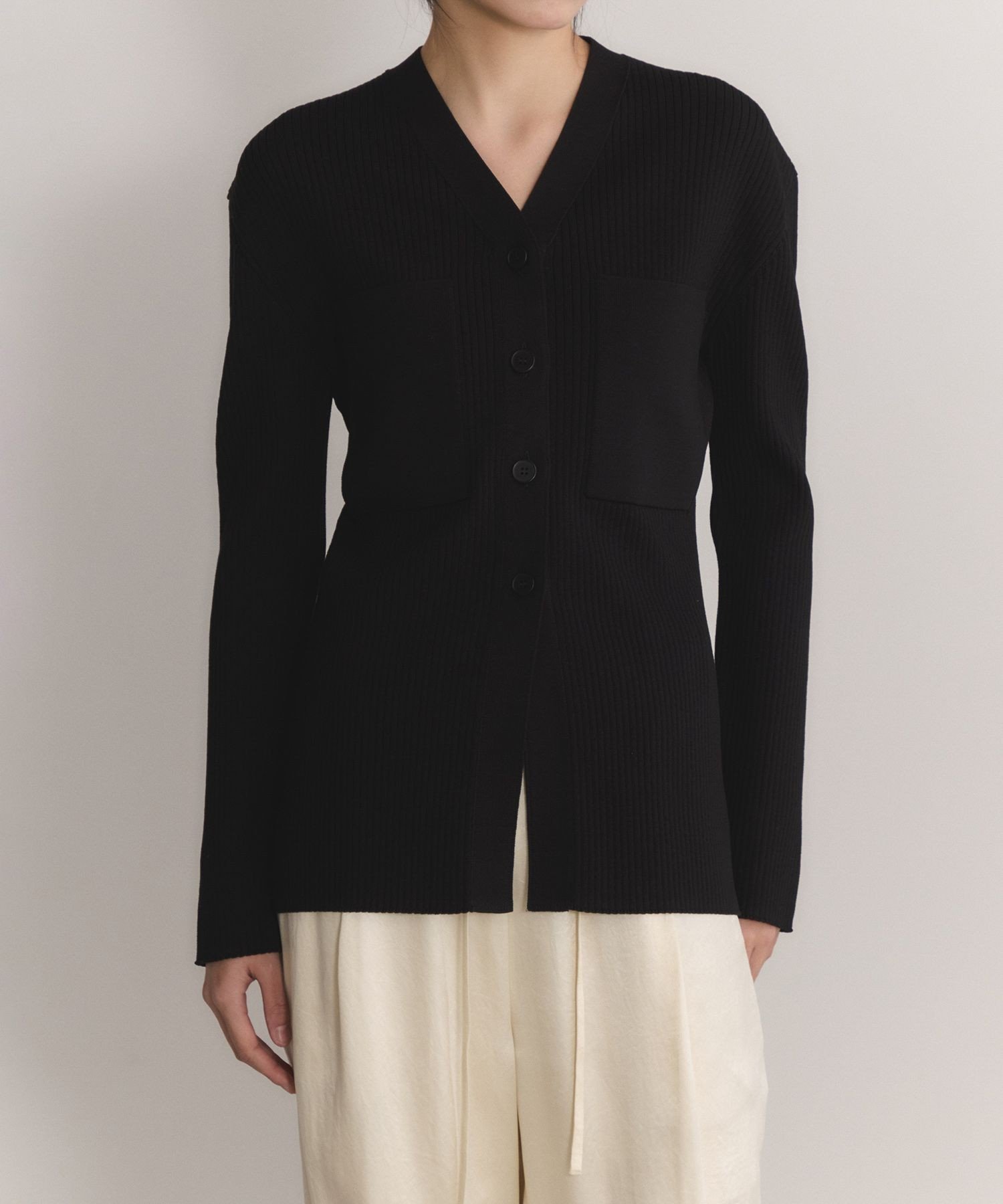 【アダム エ ロペ/ADAM ET ROPE'】の【EMOELLE】ポケットリブカーディガン インテリア・キッズ・メンズ・レディースファッション・服の通販 founy(ファニー) 　ファッション　Fashion　レディースファッション　Fashion for Women　トップス・カットソー　Cut & Sew Tops　カーディガン・羽織り　Layered Style Cardigans　カーディガン　Cardigan, Knitwear　コンパクト　Compact, Small Size　ジャケット　Jacket, Outerwear　ストレッチ　Stretch, Stretchy Fabric　スラックス　Slacks, Dress Pants　デニム　Denim, Jeans Material　バランス　Balance, Style Balance　ボトム　Bottoms, Lower Wear　ポケット　Pocket, Pocket Detail　おすすめ　Recommended / Our Picks　エレガント 上品　Elegant　2026年　2026　ブラック(01)|ID: prp329100004885822 ipo3291000000036474443