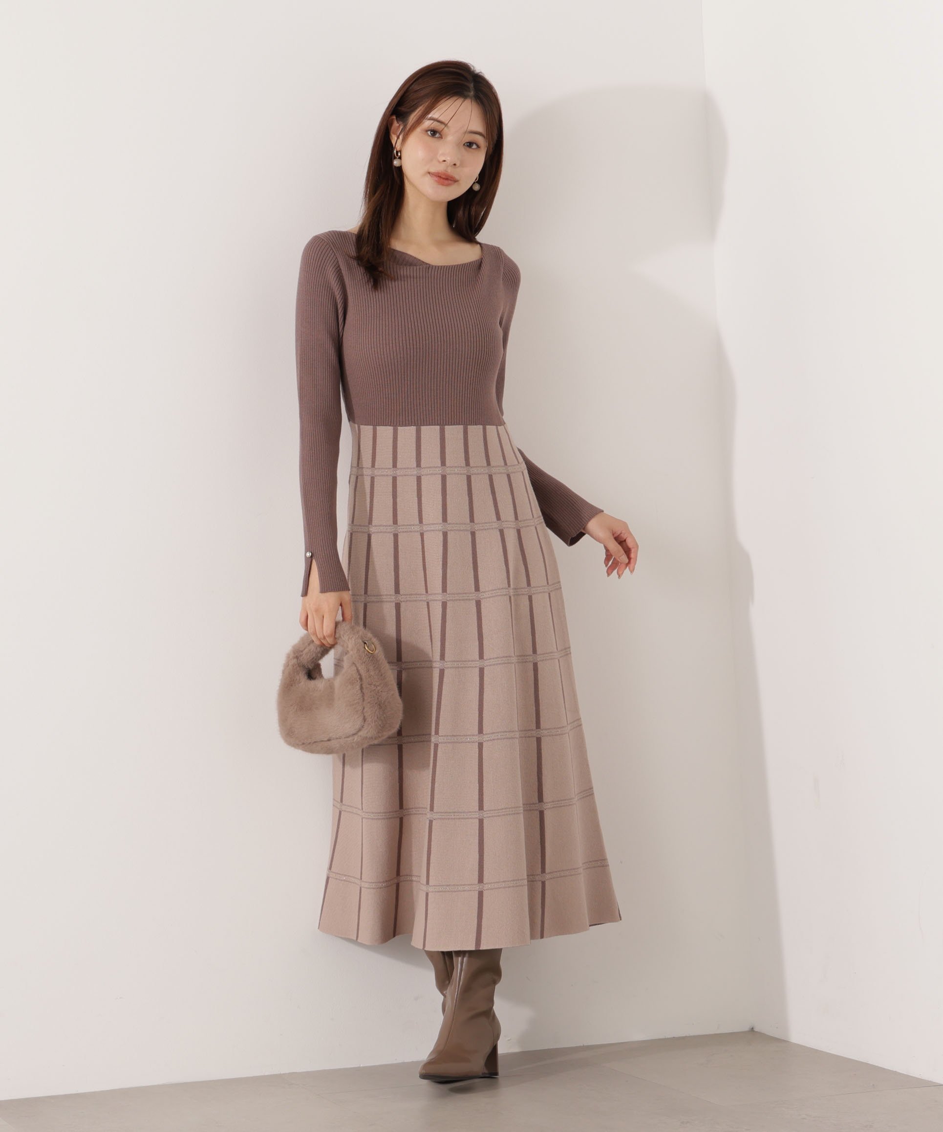 【プロポーション ボディドレッシング/PROPORTION BODY DRESSING】のチェック柄ジャガードニットワンピース 25AW 人気、トレンドファッション・服の通販 founy(ファニー) 　ファッション　Fashion　レディースファッション　Fashion for Women　ワンピース　Dresses　ニットワンピース　Knit Dresses　2025年　2025　2025-2026秋冬・A/W　Autumn/Winter 2025–26 AW25–26　ウォーム　Warm Fabric　スリット　Slit, Slit Detail　チェック　Check, Plaid, Tartan　ドッキング　Docking, Mixed Material　人気　Popular, Best Seller　 other-1|ID: prp329100004885915 ipo3291000000036475858