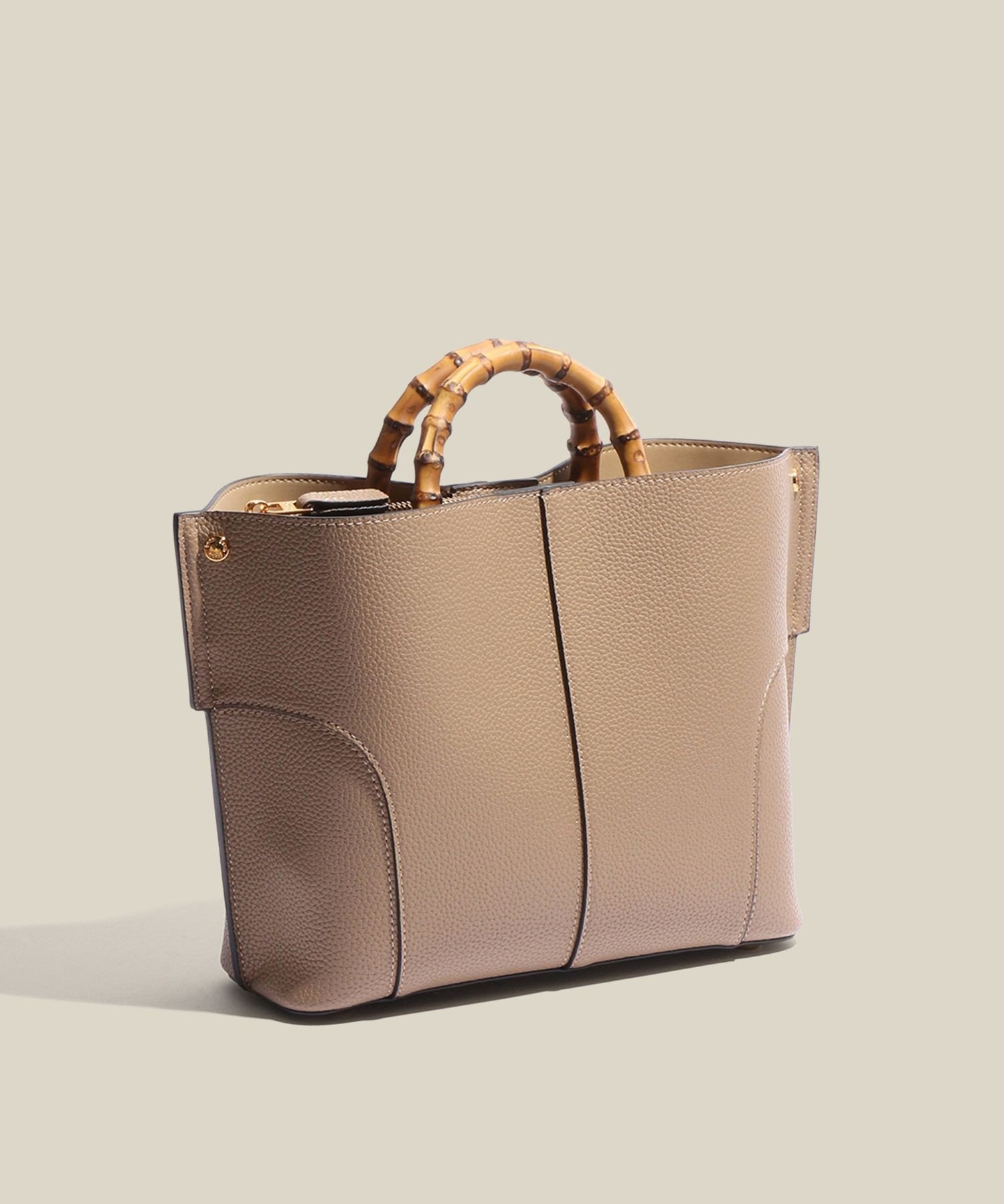 【ロペ/ROPE'】の【E POR】BAMBOO BAG Medium/軽量・通勤・26SS新色 インテリア・キッズ・メンズ・レディースファッション・服の通販 founy(ファニー) 　ファッション　Fashion　レディースファッション　Fashion for Women　エレガント 上品　Elegant　コンパクト　Compact, Small Size　軽量　Lightweight, Ultra Light　ショルダー　Shoulder, Shoulder Strap　シンプル　Simple, Minimal　ハーフ　Half, Half-Length　フォルム　Silhouette, Form　ボンディング　Bonding, Bonded Fabric　ポケット　Pocket, Pocket Detail　マグネット　Magnet, Magnetic Closure　ラップ　Wrap, Wrap Design　S/S・春夏　SS, Spring/Summer, Warm Season　おすすめ　Recommended / Our Picks　夏　Summer　ビジネス 仕事 通勤　Business / Work / Commuting　2026年　2026　ベージュ系(29)|ID: prp329100004888286 ipo3291000000036504769