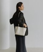 【ロペ/ROPE'】の【E POR】BAMBOO BAG Medium/軽量・通勤・26SS新色 人気、トレンドファッション・服の通販 founy(ファニー) ファッション Fashion レディースファッション Fashion for Women エレガント 上品 Elegant コンパクト Compact, Small Size 軽量 Lightweight, Ultra Light ショルダー Shoulder, Shoulder Strap シンプル Simple, Minimal ハーフ Half, Half-Length フォルム Silhouette, Form ボンディング Bonding, Bonded Fabric ポケット Pocket, Pocket Detail マグネット Magnet, Magnetic Closure ラップ Wrap, Wrap Design S/S・春夏 SS, Spring/Summer, Warm Season おすすめ Recommended / Our Picks 夏 Summer ビジネス 仕事 通勤 Business / Work / Commuting 2026年 2026 thumbnail オフホワイト(15)|ID: prp329100004888286 ipo3291000000036504776