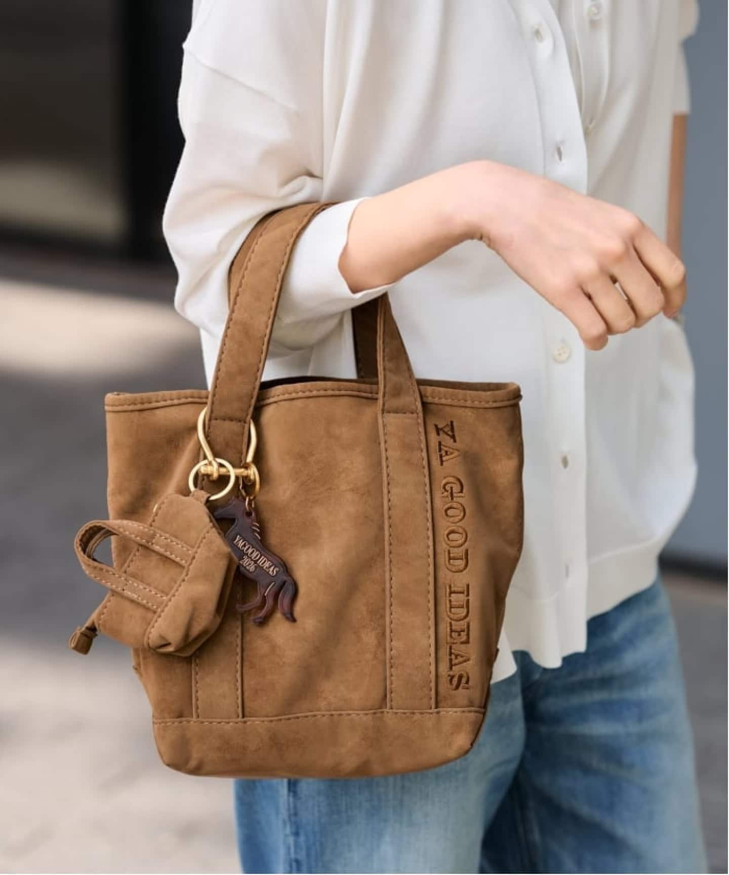 【フレームワーク/FRAMeWORK】の≪追加 ≫YA GOOD IDEAS GOOD NEWS BIG MINI トート S 3 インテリア・キッズ・メンズ・レディースファッション・服の通販 founy(ファニー) 　ファッション　Fashion　レディースファッション　Fashion for Women　バッグ　Bags　アンティーク　Antique-Inspired　キャンバス　Canvas, Canvas Fabric　コンパクト　Compact, Small Size　スマート　Smart, Elegant　チャーム　Charm, Pendant　トートバッグ　Tote Bag, Large Shoulder Bag　ベーシック　Basic, Essential　モチーフ　Motif, Design Theme　再入荷　Restock / Back in Stock　エレガント 上品　Elegant　ブラウン D|ID: prp329100004888323 ipo3291000000036505044