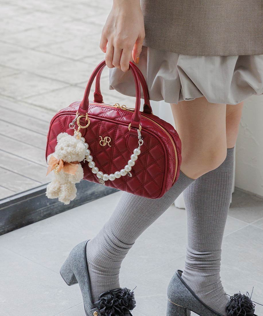 【ランダ/RANDA】の2WAY ミニバッグチャームショルダーバッグ インテリア・キッズ・メンズ・レディースファッション・服の通販 founy(ファニー) 　ファッション　Fashion　レディースファッション　Fashion for Women　バッグ　Bags　キルティング　Quilted, Quilting　ショルダー　Shoulder, Shoulder Strap　ハンカチ　Handkerchief, Hanky　フォルム　Silhouette, Form　ボストンバッグ　Boston Bag, Retro Bag　ポケット　Pocket, Pocket Detail　リップ　Lip, Lip Motif　財布　Wallet, Purse　RED|ID: prp329100004888328 ipo3291000000036505074