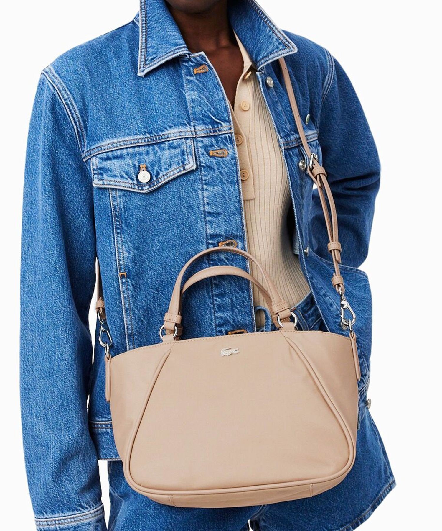 【ラコステ/LACOSTE】のデイ イン L トップハンドルバッグ インテリア・キッズ・メンズ・レディースファッション・服の通販 founy(ファニー) 　ファッション　Fashion　レディースファッション　Fashion for Women　バッグ　Bags　エレガント 上品　Elegant　ショルダー　Shoulder, Shoulder Strap　ビジネス 仕事 通勤　Business / Work / Commuting　フィット　Fit, Slim Fit　フロント　Front, Front Design　ポケット　Pocket, Pocket Detail　ラップ　Wrap, Wrap Design　ベージュ|ID: prp329100004888340 ipo3291000000036505149