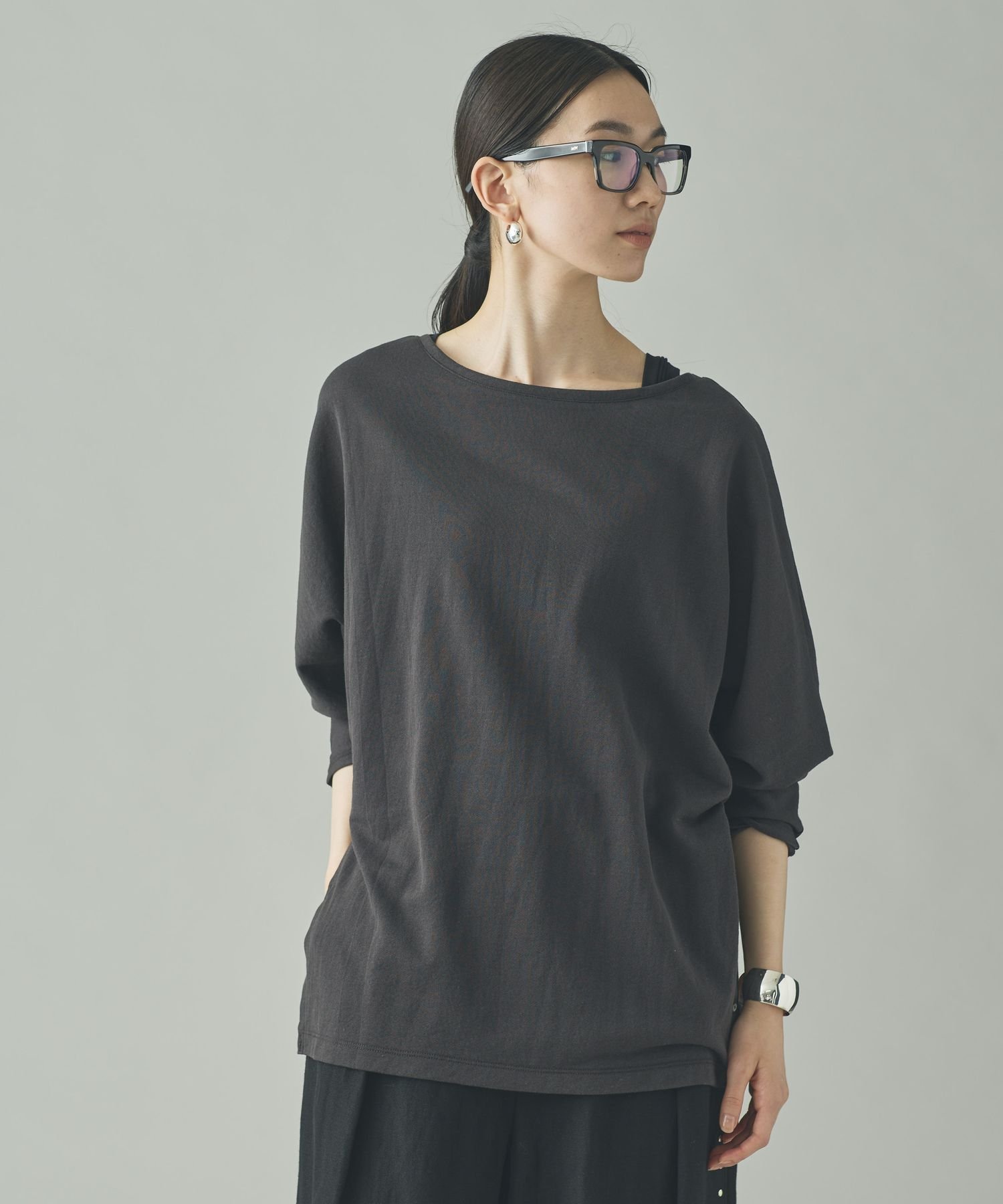 【カレンソロジー/Curensology】のシアードルマンプルオーバー インテリア・キッズ・メンズ・レディースファッション・服の通販 founy(ファニー) ファッション Fashion レディースファッション Fashion for Women トップス・カットソー Cut & Sew Tops カジュアルプルオーバー・ニットトップス Pullovers & Knit Tops / Casual Pullovers アクセサリー Fashion Accessories エレガント 上品 Elegant シアー Sheer, See-Through スリット Slit, Slit Detail ロング Long, Long-Length 夏 Summer チャコール|ID: prp329100004889067 ipo3291000000036521195