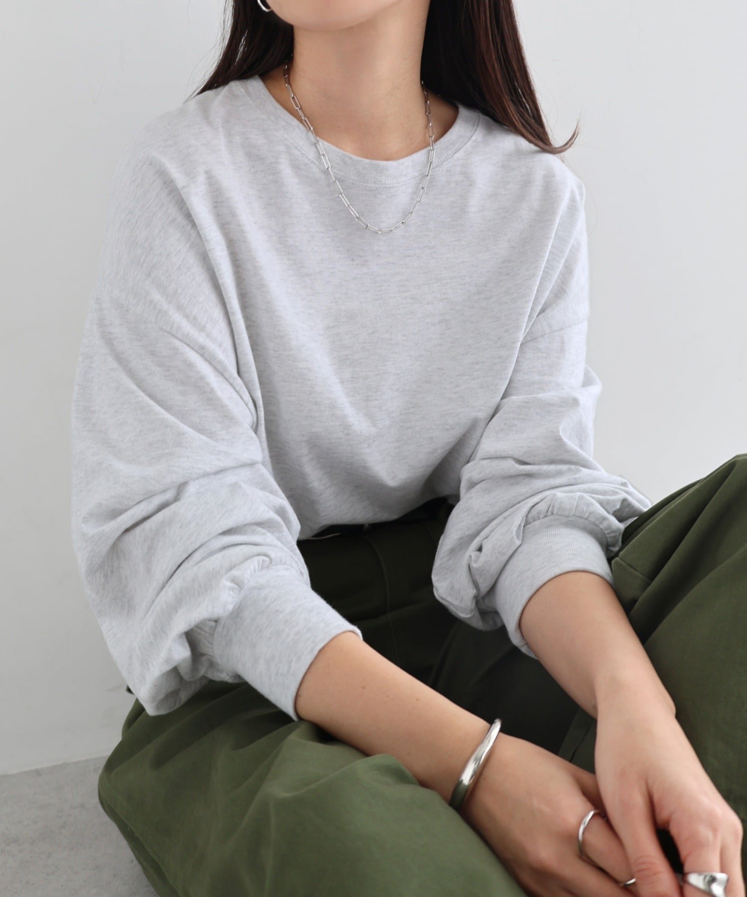 【アンドミー/andme】の無地 ボーダー コットン ボリューム袖 Tシャツ インテリア・キッズ・メンズ・レディースファッション・服の通販 founy(ファニー) ファッション Fashion レディースファッション Fashion for Women トップス・カットソー Cut & Sew Tops シャツ・ブラウス・オフィスカジュアル Elegant Blouses & Button-Ups ロングTシャツ・Tシャツ Longline T-Shirts & Tees ショルダー Shoulder, Shoulder Strap トレンド Trend, Trending Now ドロップ Drop Shoulder, Dropped Style 人気 Popular, Best Seller バランス Balance, Style Balance ベーシック Basic, Essential ボーダー Border, Stripe 無地 Plain, Solid Color おすすめ Recommended / Our Picks オートミール|ID: prp329100004889073 ipo3291000000036521319