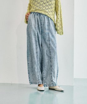 【レプシィム ローリーズファーム/LEPSIM LOWRYS FARM】のイージーコクーンデニムパンツ 人気、トレンドファッション・服の通販 founy(ファニー) ファッション Fashion レディースファッション Fashion for Women パンツ Pants & Trousers デニムパンツ・ジーンズ・美脚デニム Denim Jeans & Pants おすすめ Recommended / Our Picks スニーカー Sneakers, Trainers タンク Tank Top, Sleeveless Top デニム Denim, Jeans Material バランス Balance, Style Balance フロント Front, Front Design プリント Print, Printed Pattern |ID:prp329100004889094