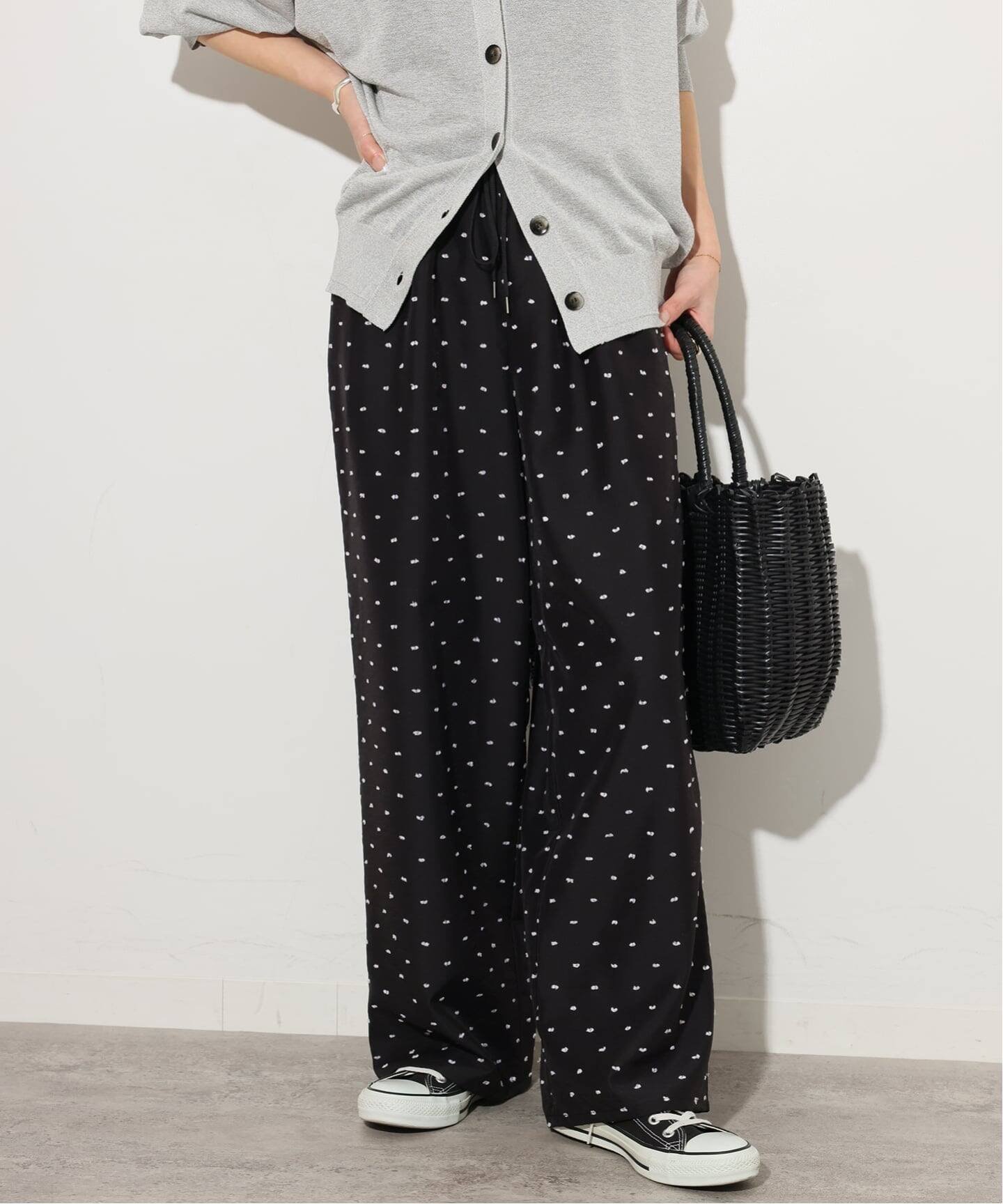 【ジャーナルスタンダード レリューム/JOURNAL STANDARD relume】のカットドビードットパンツ インテリア・キッズ・メンズ・レディースファッション・服の通販 founy(ファニー) 　ファッション　Fashion　レディースファッション　Fashion for Women　パンツ　Pants & Trousers　2026年　2026　カットソー　Cut and Sewn Top　シンプル　Simple, Minimal　ドット　Polka Dot, Dot Pattern　リラックス　Relax, Relaxed Fit　エレガント 上品　Elegant　ブラック|ID: prp329100004889101 ipo3291000000036522014