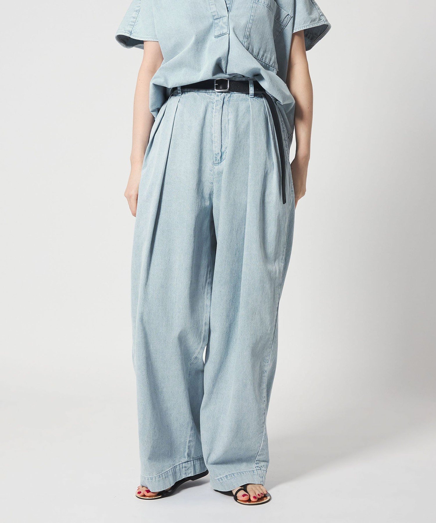 【ユナイテッドアローズ/UNITED ARROWS】のconte タック デニムワイドパンツ 人気、トレンドファッション・服の通販 founy(ファニー) 　ファッション　Fashion　レディースファッション　Fashion for Women　パンツ　Pants & Trousers　おすすめ　Recommended / Our Picks　なめらか　Smooth, Silky Texture　スキッパー　Skipper, Open Collar　セットアップ　Set-Up, Coordinated Outfit　デニム　Denim, Jeans Material　リラックス　Relax, Relaxed Fit　ワイド　Wide, Wide Fit　 other-1|ID: prp329100004889102 ipo3291000000036522025