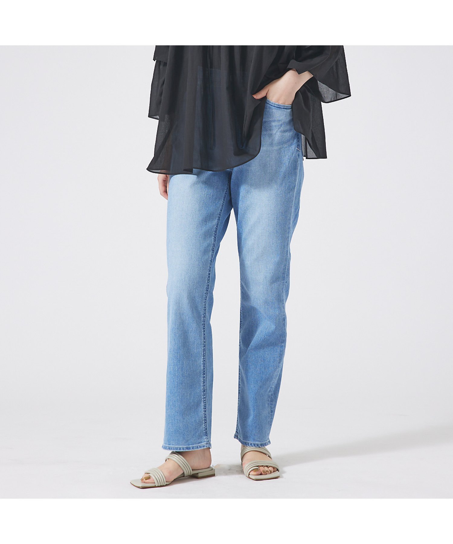 【カリテ/qualite】の【YANUK】LOUISE(Straight) デニムパンツ インテリア・キッズ・メンズ・レディースファッション・服の通販 founy(ファニー) 　ファッション　Fashion　レディースファッション　Fashion for Women　パンツ　Pants & Trousers　デニムパンツ・ジーンズ・美脚デニム　Denim Jeans & Pants　グラデーション　Gradient, Ombre　ストレート　Straight, Straight Cut　デニム　Denim, Jeans Material　フェミニン　Feminine, Girly　リラックス　Relax, Relaxed Fit　ライトブルー|ID: prp329100004889106 ipo3291000000036522130