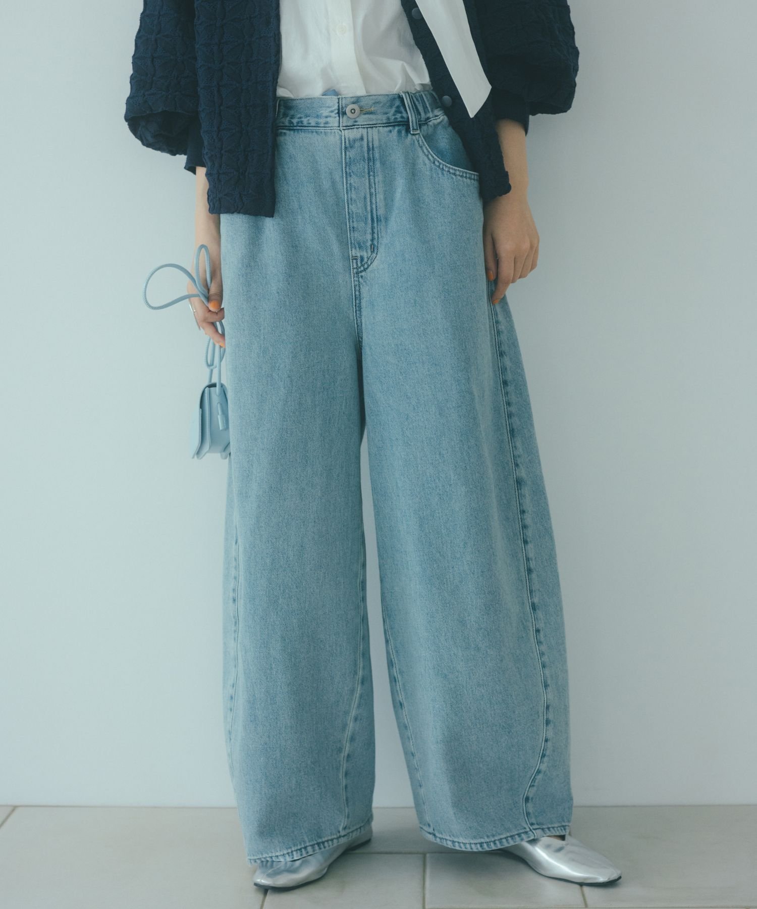 【スタディオ クリップ/studio CLIP】のバギーバレルデニムパンツ プチ・プラスサイズあり 《CLIP denim》 インテリア・キッズ・メンズ・レディースファッション・服の通販 founy(ファニー) 　ファッション　Fashion　レディースファッション　Fashion for Women　パンツ　Pants & Trousers　デニムパンツ・ジーンズ・美脚デニム　Denim Jeans & Pants　スウェット / スエット　Sweatshirt, Sweatwear　ストライプ　Stripe, Striped Pattern　デニム　Denim, Jeans Material　ボトム　Bottoms, Lower Wear　ボーダー　Border, Stripe　レース　Lace, Lace Fabric　おすすめ　Recommended / Our Picks　ヴィンテージライトブルー81|ID: prp329100004890181 ipo3291000000036542864