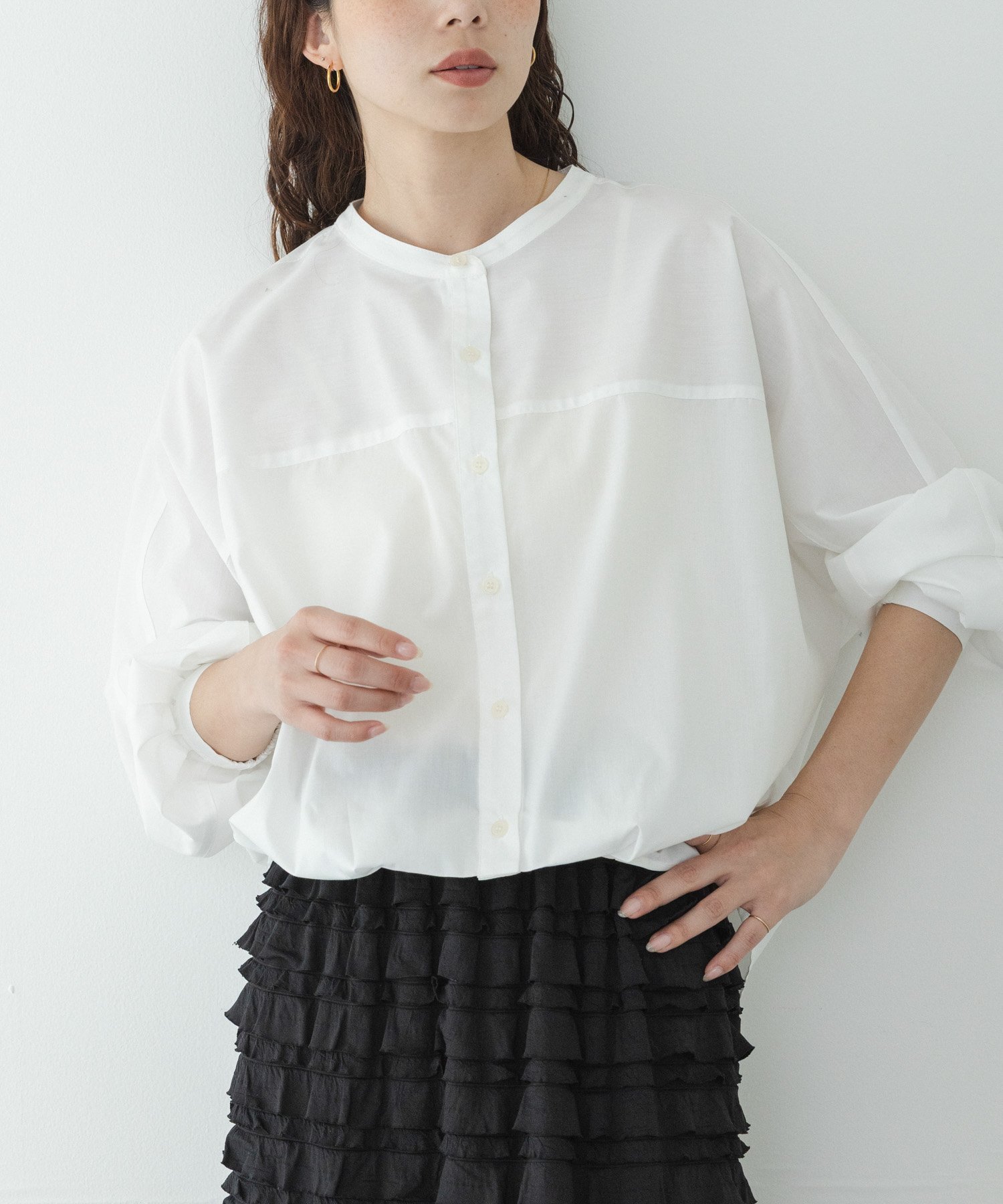 【サニーレーベル/Sonny Label / URBAN RESEARCH】の『WEB限定』フロントタックバンドカラーシャツ インテリア・キッズ・メンズ・レディースファッション・服の通販 founy(ファニー) ファッション Fashion レディースファッション Fashion for Women トップス・カットソー Cut & Sew Tops シャツ・ブラウス・オフィスカジュアル Elegant Blouses & Button-Ups 2026年 2026 おすすめ Recommended / Our Picks バランス Balance, Style Balance ワイド Wide, Wide Fit 夏 Summer S/S・春夏 SS, Spring/Summer, Warm Season ホワイト|ID: prp329100004892763 ipo3291000000036573014