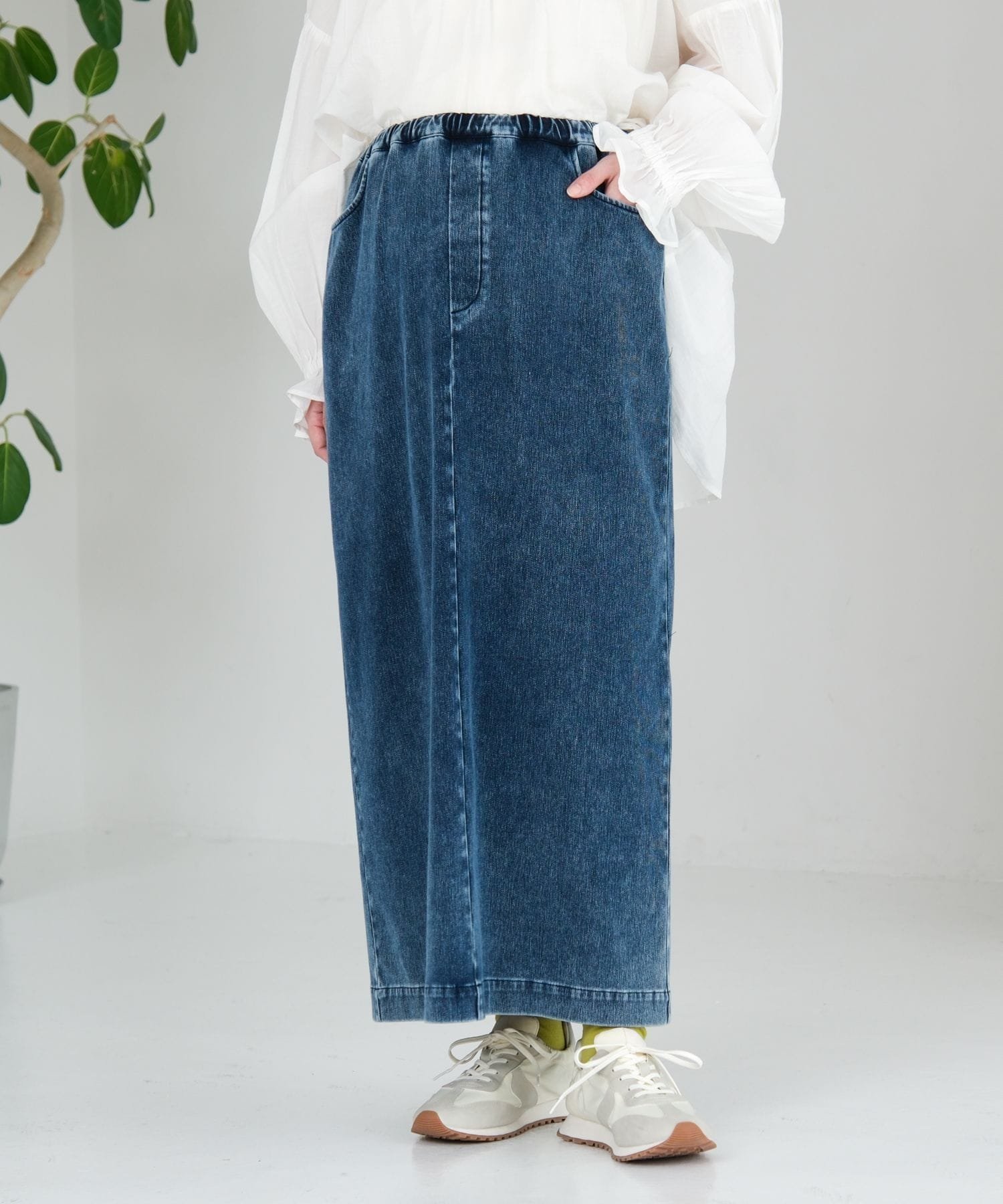 【レプシィム ローリーズファーム/LEPSIM LOWRYS FARM】の【産前・産後対応】マタニティ/カットデニムナロースカート インテリア・キッズ・メンズ・レディースファッション・服の通販 founy(ファニー) 　ファッション　Fashion　キッズファッション　Fashion for Kids　カットソー　Cut and Sewn Top　スリット　Slit, Slit Detail　デニム　Denim, Jeans Material　インディゴブルー85|ID: prp329100004893041 ipo3291000000036575453