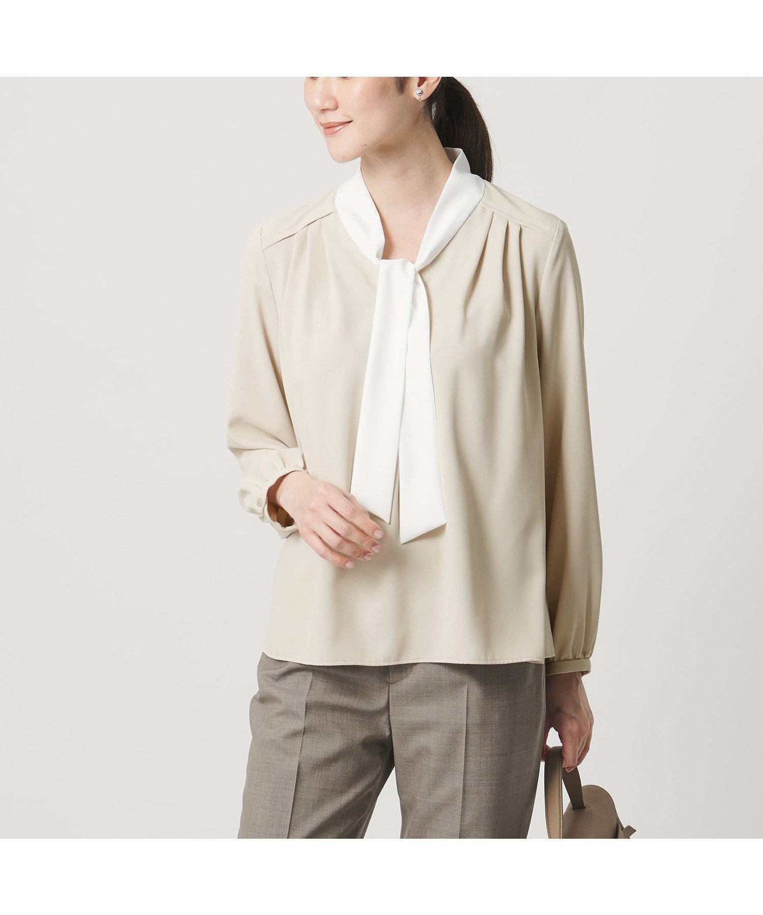 【ユナイテッドアローズ/UNITED ARROWS】のボウタイ ロングスリーブ ブラウス-ウォッシャブル- インテリア・キッズ・メンズ・レディースファッション・服の通販 founy(ファニー) 　ファッション　Fashion　レディースファッション　Fashion for Women　トップス・カットソー　Cut & Sew Tops　シャツ・ブラウス・オフィスカジュアル　Elegant Blouses & Button-Ups　インナー　Innerwear　ウォッシャブル　Machine Washable　ギャザー　Gathered, Ruffled　ジャケット　Jacket, Outerwear　ジョーゼット　Georgette, Semi-Sheer Fabric　スリーブ　Sleeve, Long Sleeve / Short Sleeve　タイトスカート　Pencil Skirt, Tight Skirt　ダウン　Down, Puffer　デニム　Denim, Jeans Material　人気　Popular, Best Seller　長袖　Long Sleeve, Full Sleeve　フォーマル　Formal, Dressy　リラックス　Relax, Relaxed Fit　ロング　Long, Long-Length　ワイド　Wide, Wide Fit　エレガント 上品　Elegant　セレモニー　Ceremony　その他2|ID: prp329100004893213 ipo3291000000036576841