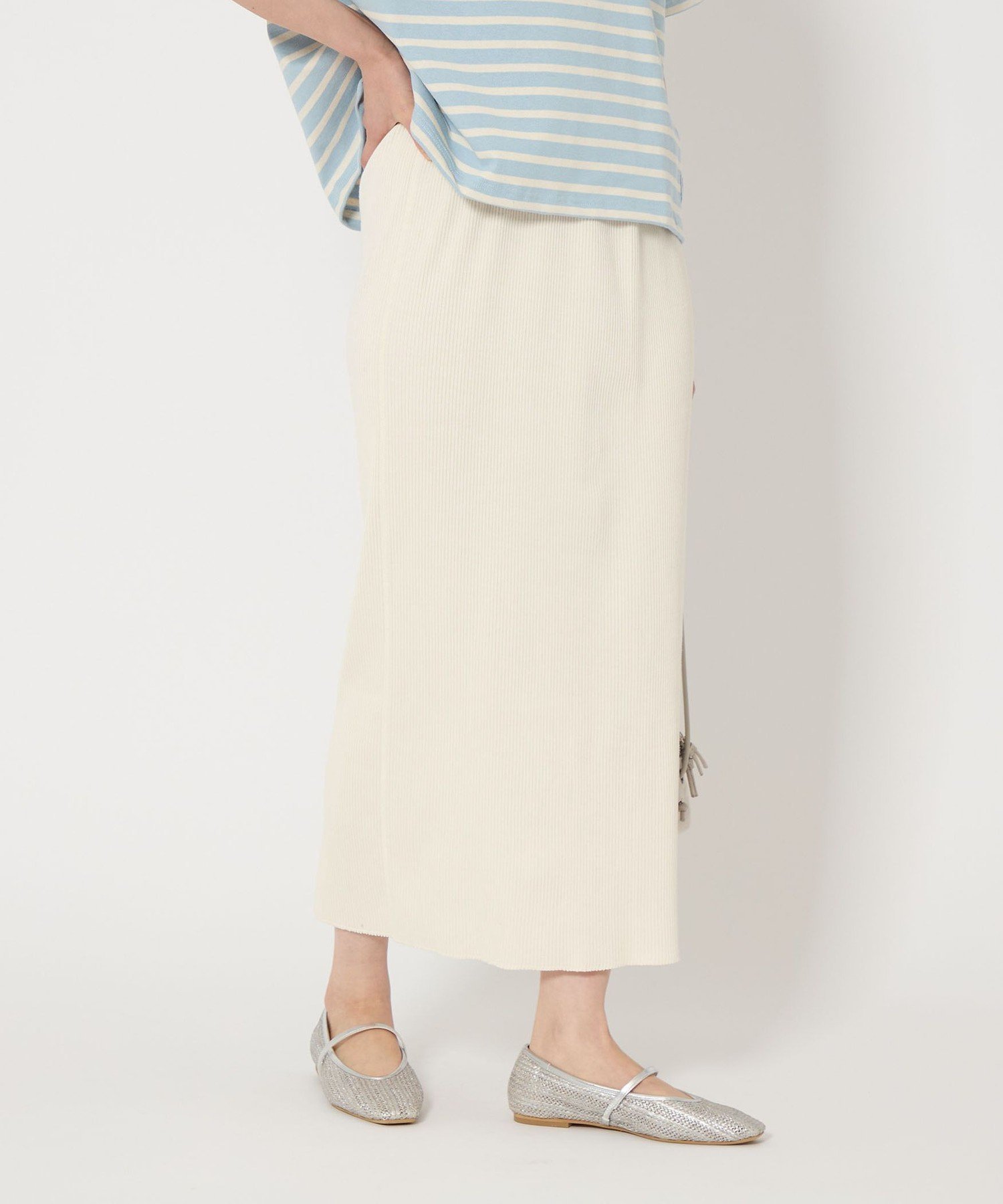 【ユナイテッドアローズ/UNITED ARROWS】のリブ イージー スカート インテリア・キッズ・メンズ・レディースファッション・服の通販 founy(ファニー) 　ファッション　Fashion　レディースファッション　Fashion for Women　スカート　Skirts　春　Spring　コンパクト　Compact, Small Size　サンダル　Sandals, Summer Shoes　スニーカー　Sneakers, Trainers　スリット　Slit, Slit Detail　タイトスカート　Pencil Skirt, Tight Skirt　ロング　Long, Long-Length　アウトレット　Outlet / Clearance　おすすめ　Recommended / Our Picks　夏　Summer　OFF WHITE|ID: prp329100004893289 ipo3291000000036577710