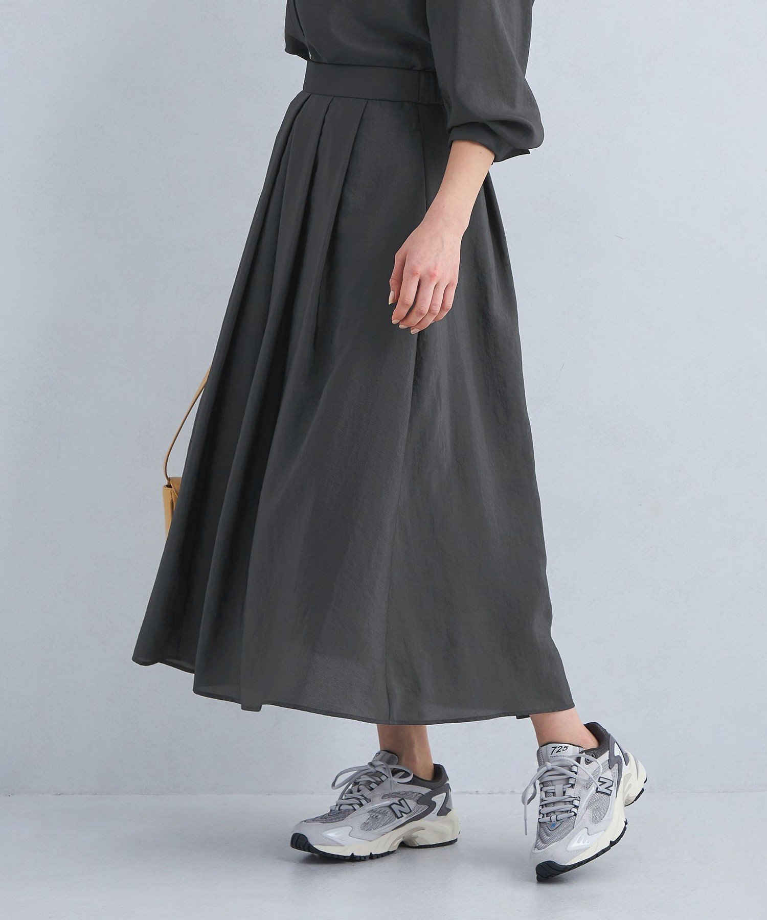 【ユナイテッドアローズ/UNITED ARROWS】のグロッシー フレア スカート インテリア・キッズ・メンズ・レディースファッション・服の通販 founy(ファニー) 　ファッション　Fashion　レディースファッション　Fashion for Women　スカート　Skirts　Aライン・フレアスカート　A-Line & Flared Skirts　春　Spring　秋　Autumn　カットソー　Cut and Sewn Top　スウェット / スエット　Sweatshirt, Sweatwear　フレア　Flare, Flared　フロント　Front, Front Design　ロング　Long, Long-Length　冬　Winter / This Winter　アウトレット　Outlet / Clearance　おすすめ　Recommended / Our Picks　夏　Summer　エレガント 上品　Elegant　DK.GRAY|ID: prp329100004893290 ipo3291000000036577728