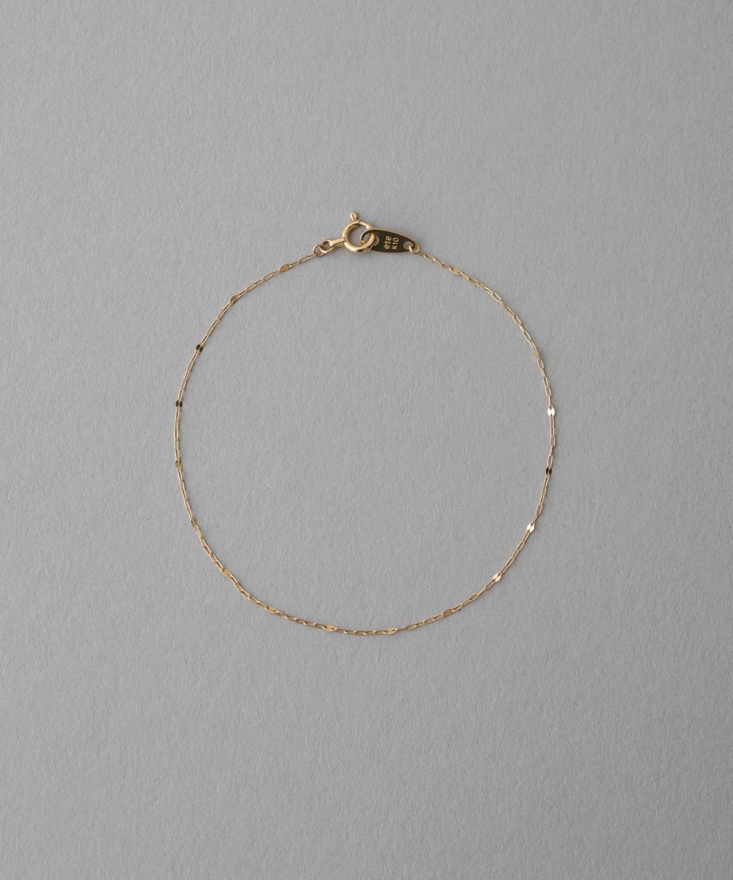 【エテ/ete】のレイヤード K10YG チェーン ステーション ブレスレット インテリア・キッズ・メンズ・レディースファッション・服の通販 founy(ファニー) 　ファッション　Fashion　レディースファッション　Fashion for Women　ジュエリー　Jewelry　チェーン＆カフブレスレット　Cuff & Chain Bracelets　おすすめ　Recommended / Our Picks　ダウン　Down, Puffer　チェーン　Chain, Chain Strap　フィット　Fit, Slim Fit　ブレスレット　Bracelet, Wristband　イエローゴールド|ID: prp329100004893310 ipo3291000000036577995