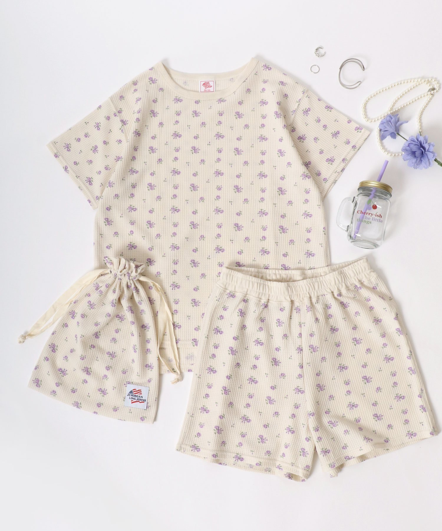 【ラザル/LAZAR】のJEMORGAN ジェーイーモーガン セットアップ レディース 花総柄 ワッフル 半袖 Tシャツ ショートパンツ ポーチ 3点セット ルームウェア パジャマ インテリア・キッズ・メンズ・レディースファッション・服の通販 founy(ファニー) ファッション Fashion レディースファッション Fashion for Women セットアップ Matching Sets レディースパンツ・ボトムス Pants & Trousers / Bottoms パンツ Pants & Trousers ショートパンツ・ハーフパンツ High-Waisted & Relaxed Shorts ポーチ&ミニバッグ Pouches & Mini Bags アウトドア Outdoor Clothing アメリカン American Style インナー Innerwear カラフル Colorful Design カーゴパンツ Cargo Pants, Utility Pants キャップ Cap, Baseball Cap サングラス Sunglasses, Shades サンダル Sandals, Summer Shoes サーマル Thermal, Waffle Knit ショート Short, Short Length シンプル Simple, Minimal スタンダード Standard, Basic スニーカー Sneakers, Trainers スポーツ Sports, Activewear セットアップ Set-Up, Coordinated Outfit トレンド Trend, Trending Now 人気 Popular, Best Seller 長袖 Long Sleeve, Full Sleeve パジャマ Pajamas, Sleepwear パーカー Hoodie, Parka ビッグ Big, Oversized フィット Fit, Slim Fit ベーシック Basic, Essential パープル系その他|ID: prp329100004893446 ipo3291000000036578898