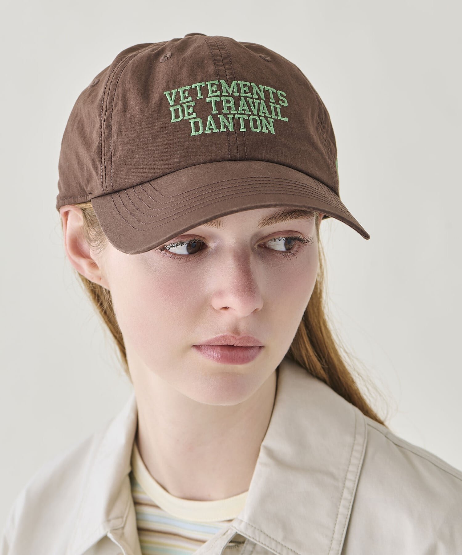 【ビショップ/Bshop】のダンプ 6Pロゴキャップ UNISEX インテリア・キッズ・メンズ・レディースファッション・服の通販 founy(ファニー) 　ファッション　Fashion　レディースファッション　Fashion for Women　キャップ　Cap, Baseball Cap　フランス　France, French　フロント　Front, Front Design　ベーシック　Basic, Essential　ユニセックス　Unisex, Genderless　ワッシャー　Washer, Crinkled Finish　ワーク　Workwear, Utility Style　DKBROWN|ID: prp329100004896525 ipo3291000000036610233