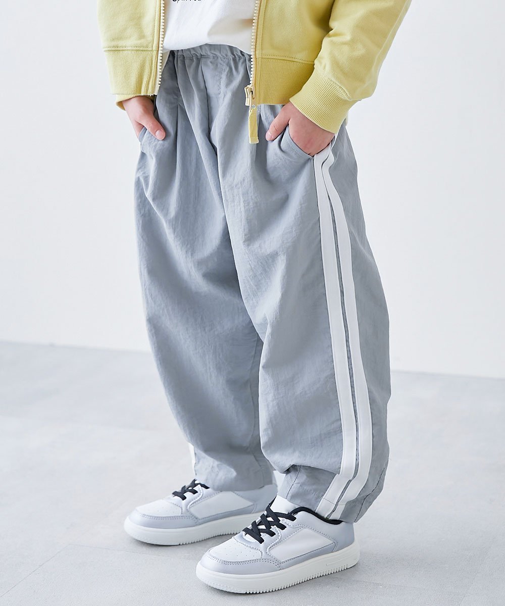 【デビロック/devirock / KIDS】の【水はじく】撥水ナイロン トラックパンツ(セットアップ可能) 子供服 キッズ 26SS インテリア・キッズ・メンズ・レディースファッション・服の通販 founy(ファニー) 　ファッション　Fashion　キッズファッション　Fashion for Kids　ボトムス　Bottoms　ジャケット　Jacket, Outerwear　セットアップ　Set-Up, Coordinated Outfit　トレンド　Trend, Trending Now　バルーン　Balloon, Balloon Silhouette　おすすめ　Recommended / Our Picks　2026年　2026　002-ライン-ストーンブルー|ID: prp329100004898515 ipo3291000000036647134