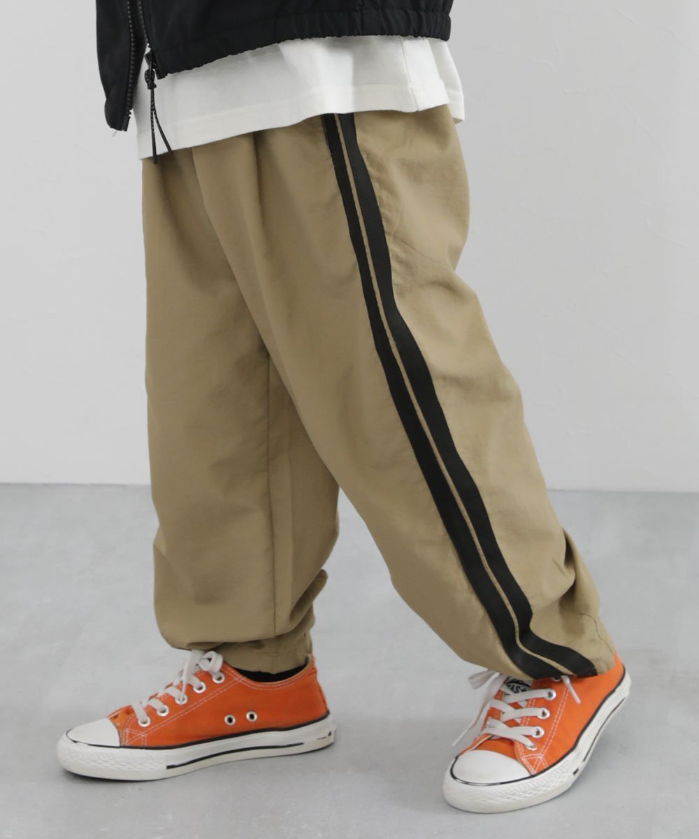 【デビロック/devirock / KIDS】の【水はじく】撥水ナイロン トラックパンツ(セットアップ可能) 子供服 キッズ 26SS インテリア・キッズ・メンズ・レディースファッション・服の通販 founy(ファニー) 　ファッション　Fashion　キッズファッション　Fashion for Kids　ボトムス　Bottoms　ジャケット　Jacket, Outerwear　セットアップ　Set-Up, Coordinated Outfit　トレンド　Trend, Trending Now　バルーン　Balloon, Balloon Silhouette　おすすめ　Recommended / Our Picks　2026年　2026　005-ライン-ダークベージュ|ID: prp329100004898515 ipo3291000000036647141