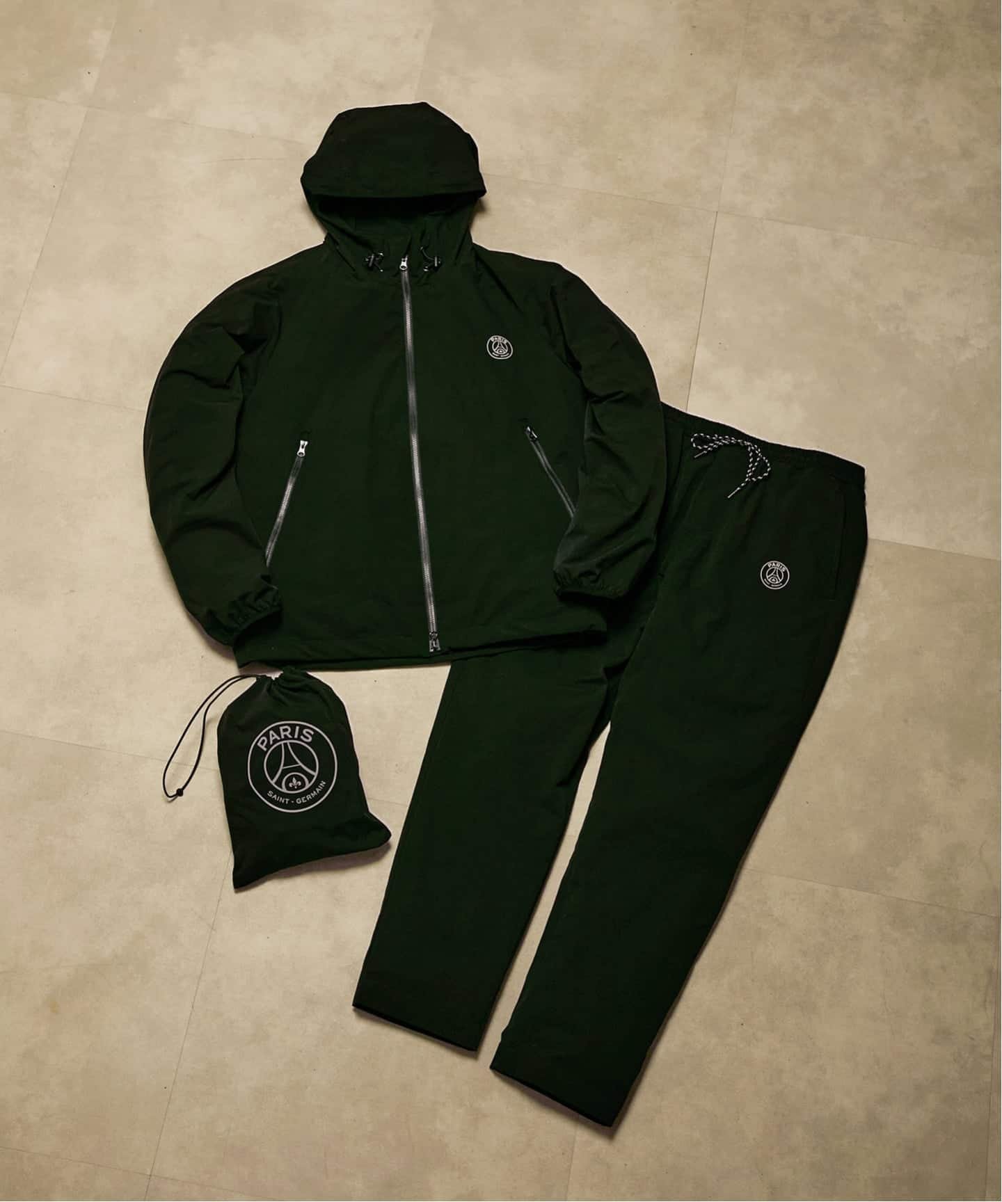 【エディフィス/EDIFICE / MEN】の【Paris Saint-Germain / パリ・サン=ジェルマン】 JP Pocketable set up インテリア・キッズ・メンズ・レディースファッション・服の通販 founy(ファニー) ファッション Fashion メンズファッション Fashion for Men コンパクト Compact, Small Size 軽量 Lightweight, Ultra Light サッカー Seersucker, Summer Fabric ジャケット Jacket, Outerwear ストレッチ Stretch, Stretchy Fabric スポーツ Sports, Activewear スマート Smart, Elegant トラベル Travel, Travel Gear 人気 Popular, Best Seller ファブリック Fabric, Textile フランス France, French リラックス Relax, Relaxed Fit ビジネス 仕事 通勤 Business / Work / Commuting ブラック|ID: prp329100004898529 ipo3291000000036647297