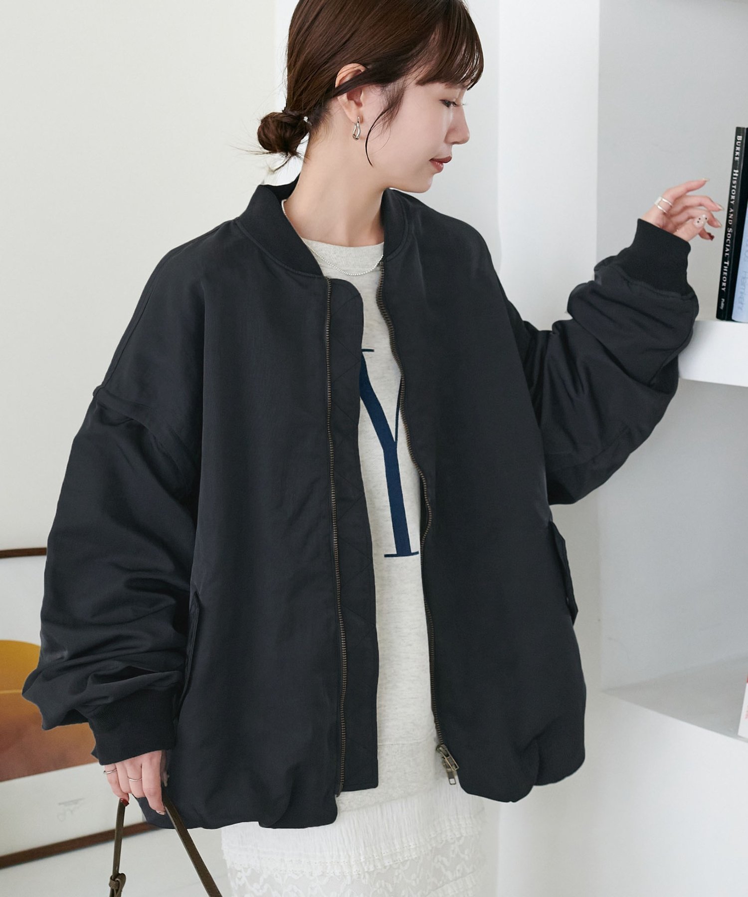 【ディスコート/Discoat】の【軽量/袖取り外し可/ユニセックス】ライトメモリー2WAYボンバーブルゾン インテリア・キッズ・メンズ・レディースファッション・服の通販 founy(ファニー) 　ファッション　Fashion　レディースファッション　Fashion for Women　アウター　Coat / Outerwear Collection　ブルゾンジャケット・スポーティアウター　Blouson Jackets　インナー　Innerwear　春　Spring　切替　Switching, Contrast Panel　軽量　Lightweight, Ultra Light　スラックス　Slacks, Dress Pants　デニム　Denim, Jeans Material　フレア　Flare, Flared　フロント　Front, Front Design　ベスト　Vest, Waistcoat　ボトム　Bottoms, Lower Wear　レース　Lace, Lace Fabric　ロング　Long, Long-Length　おすすめ　Recommended / Our Picks　2026年　2026　チャコールグレー|ID: prp329100004898539 ipo3291000000036647414