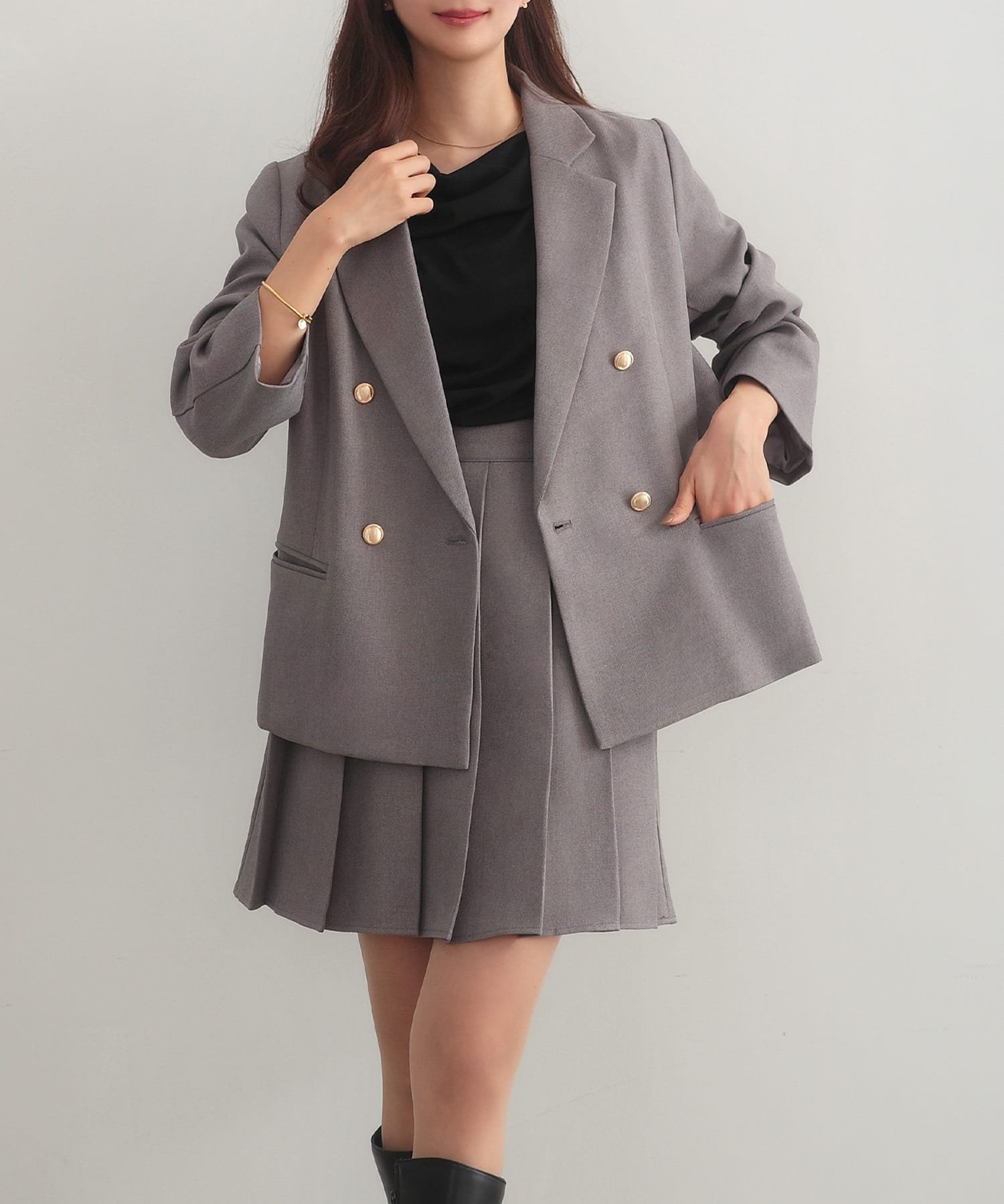 【ジュノア/JUNOAH】のセネア テーラードジャケット+スカート インテリア・キッズ・メンズ・レディースファッション・服の通販 founy(ファニー) 　ファッション　Fashion　レディースファッション　Fashion for Women　アウター　Coat / Outerwear Collection　レディースジャケット・軽アウター　Jackets　テーラードジャケット / 通勤・きれいめスタイル　Tailored Jackets & Blazers　ジャケット　Jacket, Outerwear　グレー|ID: prp329100004898554 ipo3291000000036647500